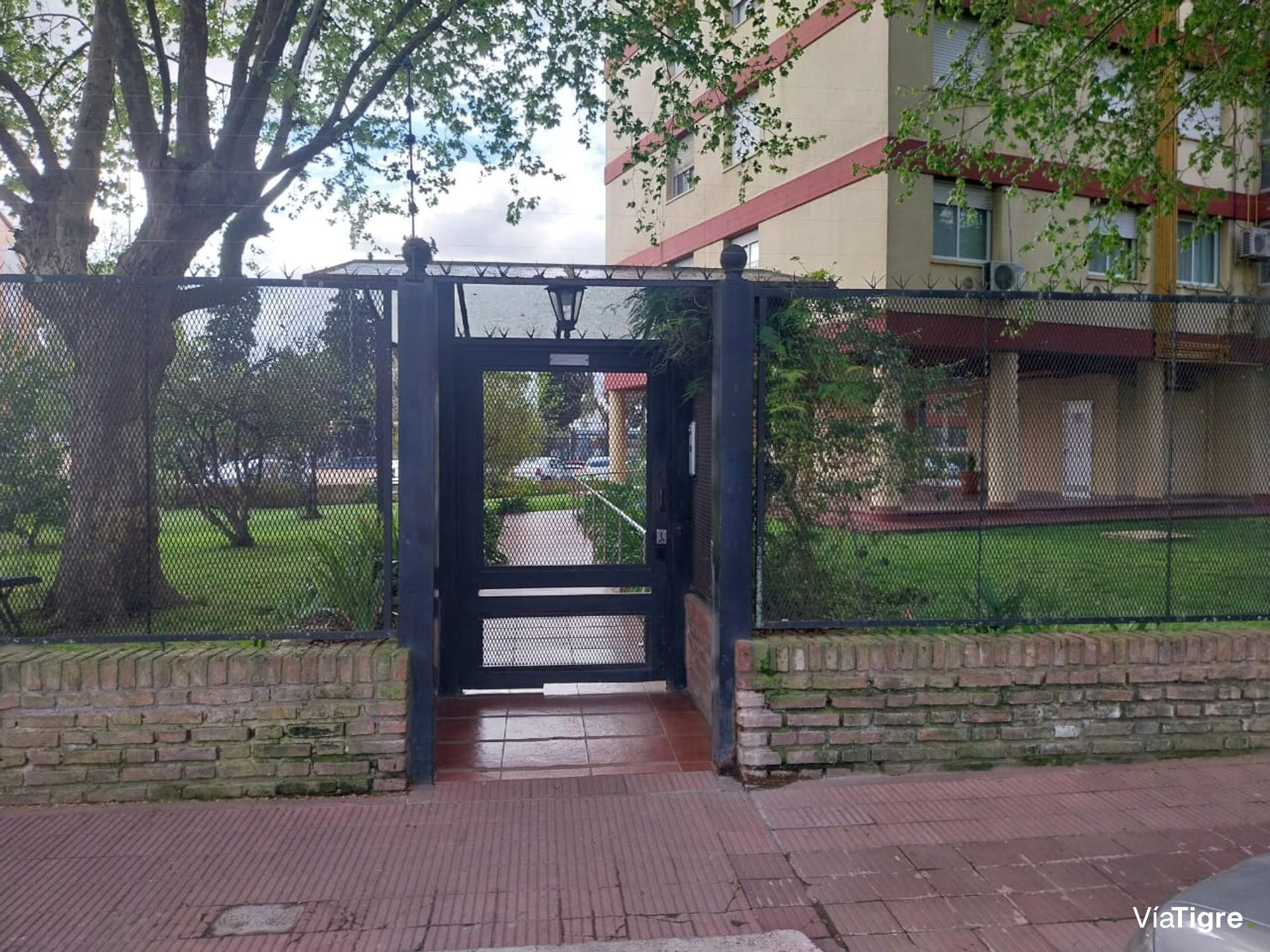Depto 4 amb Marquez y fondo de la Legua