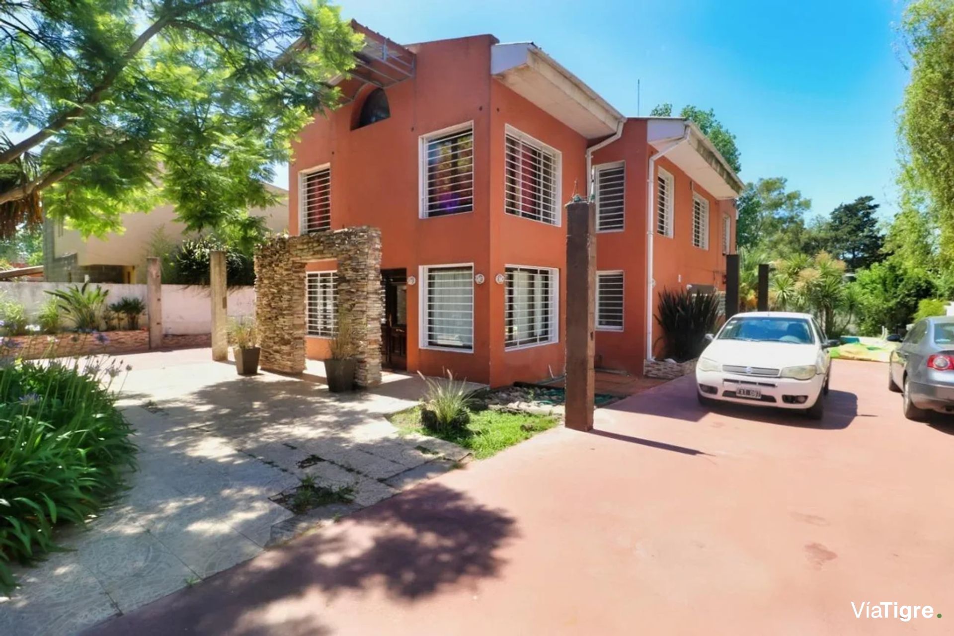 Alquiler casa 6 ambientes c/pileta