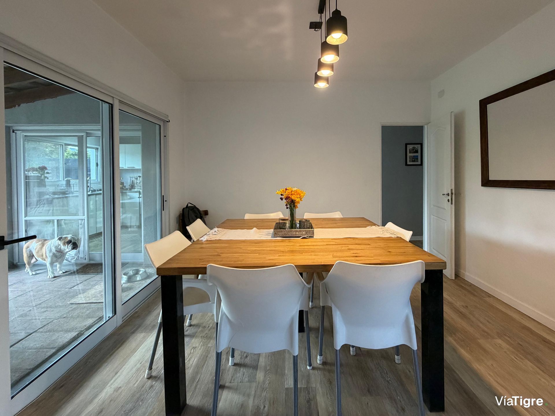 Venta Casa De 5 Ambientes En Barrio Los Ceibos