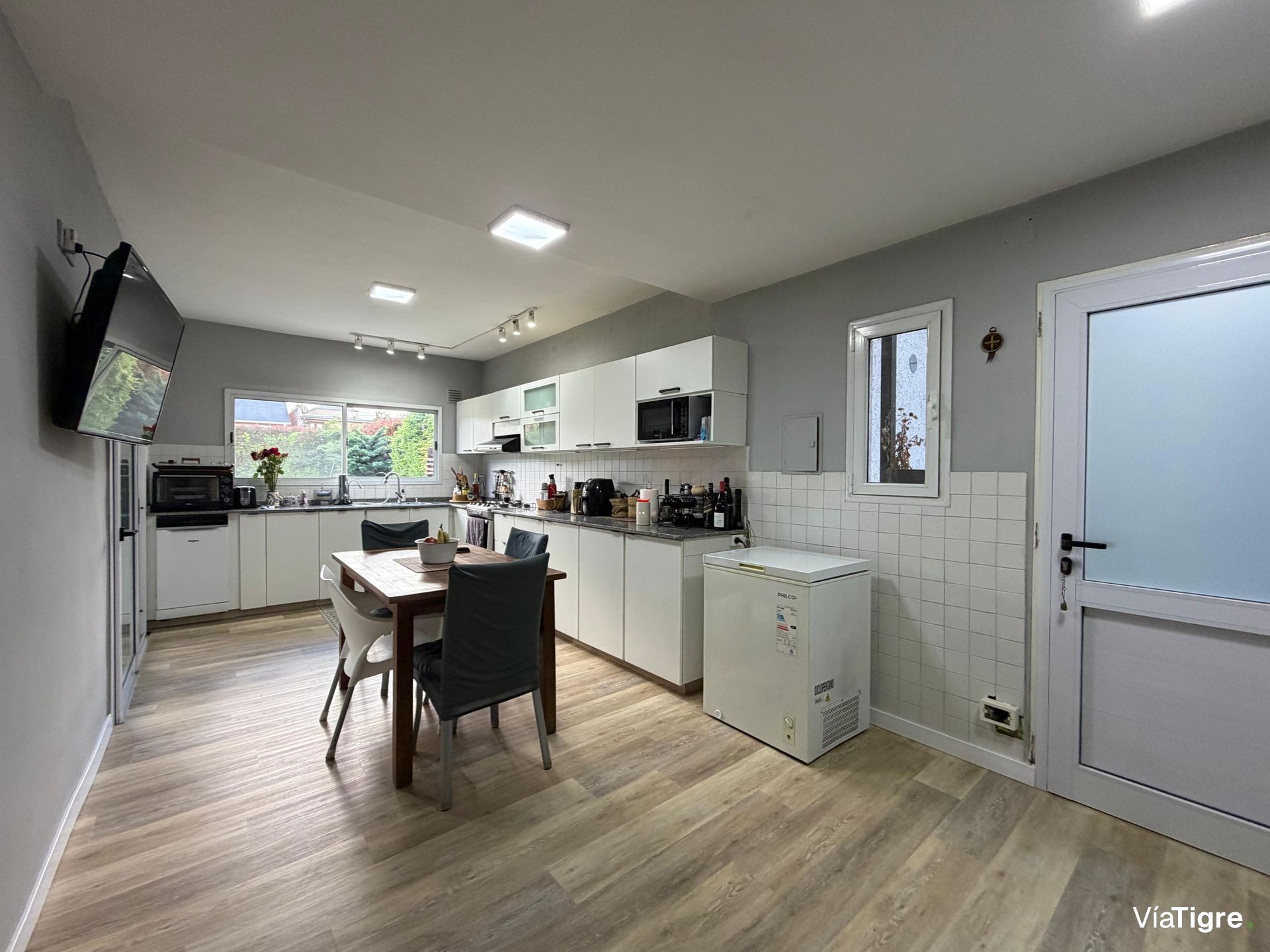 Venta Casa De 5 Ambientes En Barrio Los Ceibos