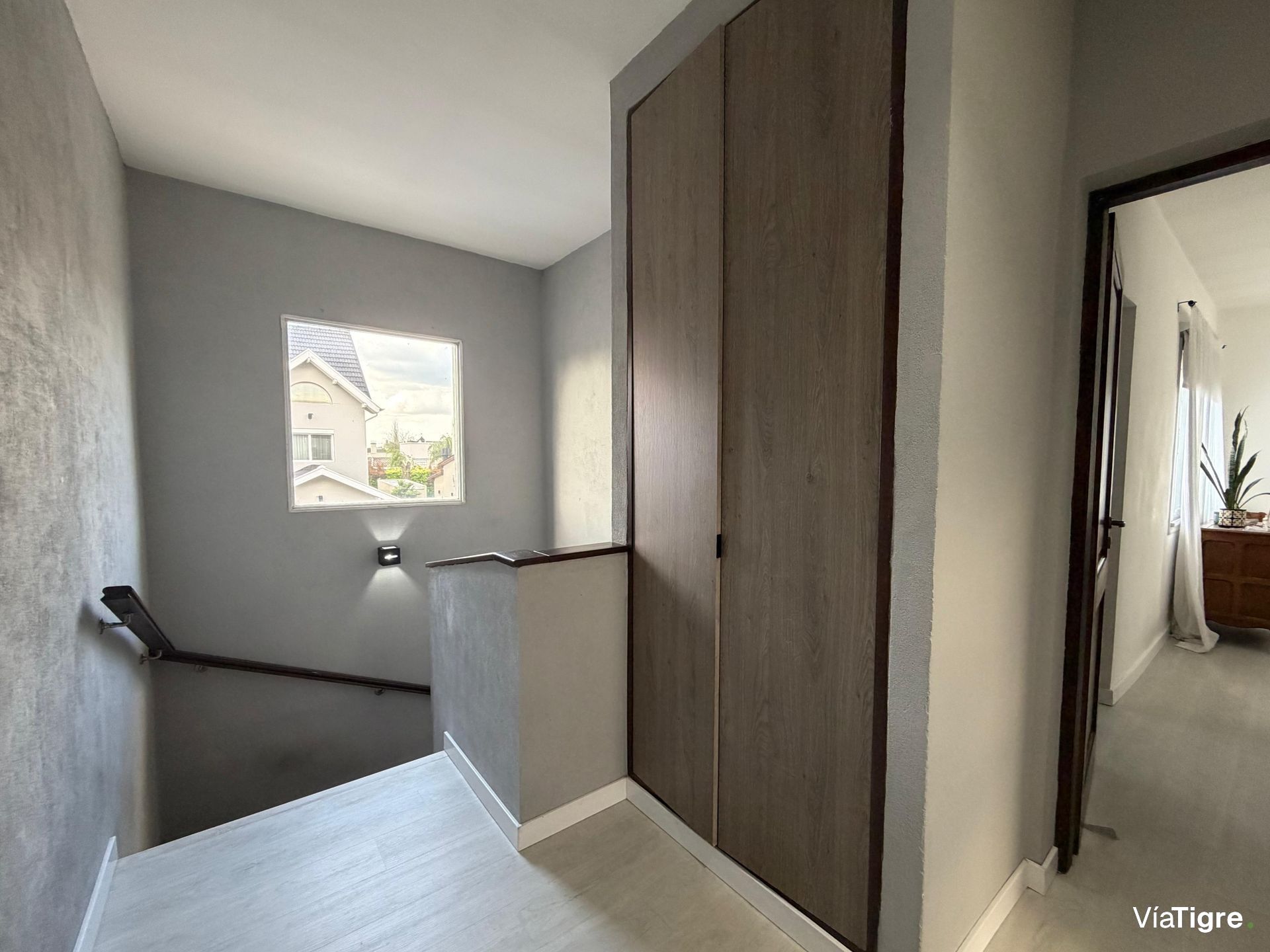 Venta Casa De 5 Ambientes En Barrio Los Ceibos