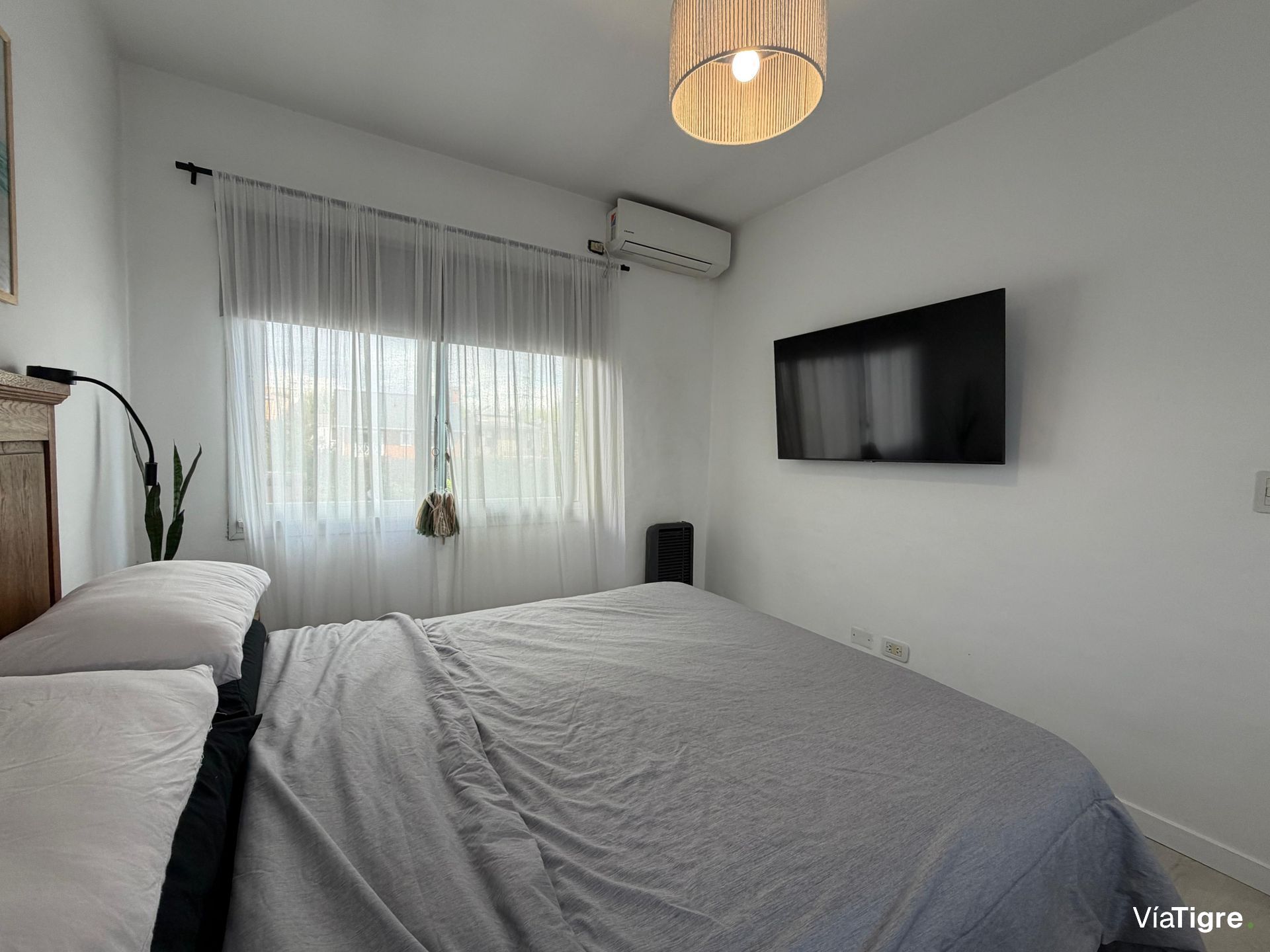 Venta Casa De 5 Ambientes En Barrio Los Ceibos