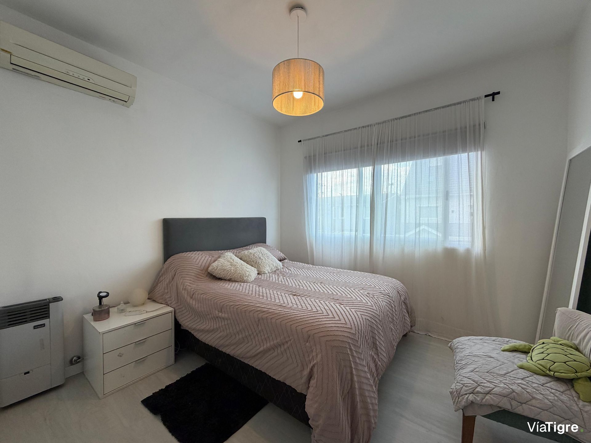 Venta Casa De 5 Ambientes En Barrio Los Ceibos