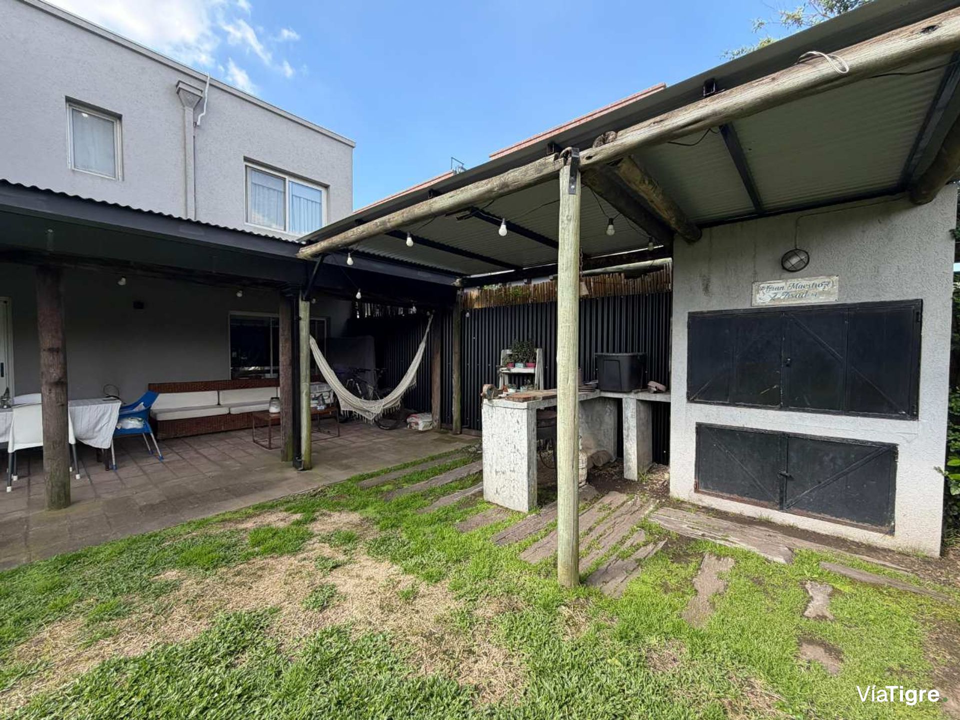 Venta Casa De 5 Ambientes En Barrio Los Ceibos