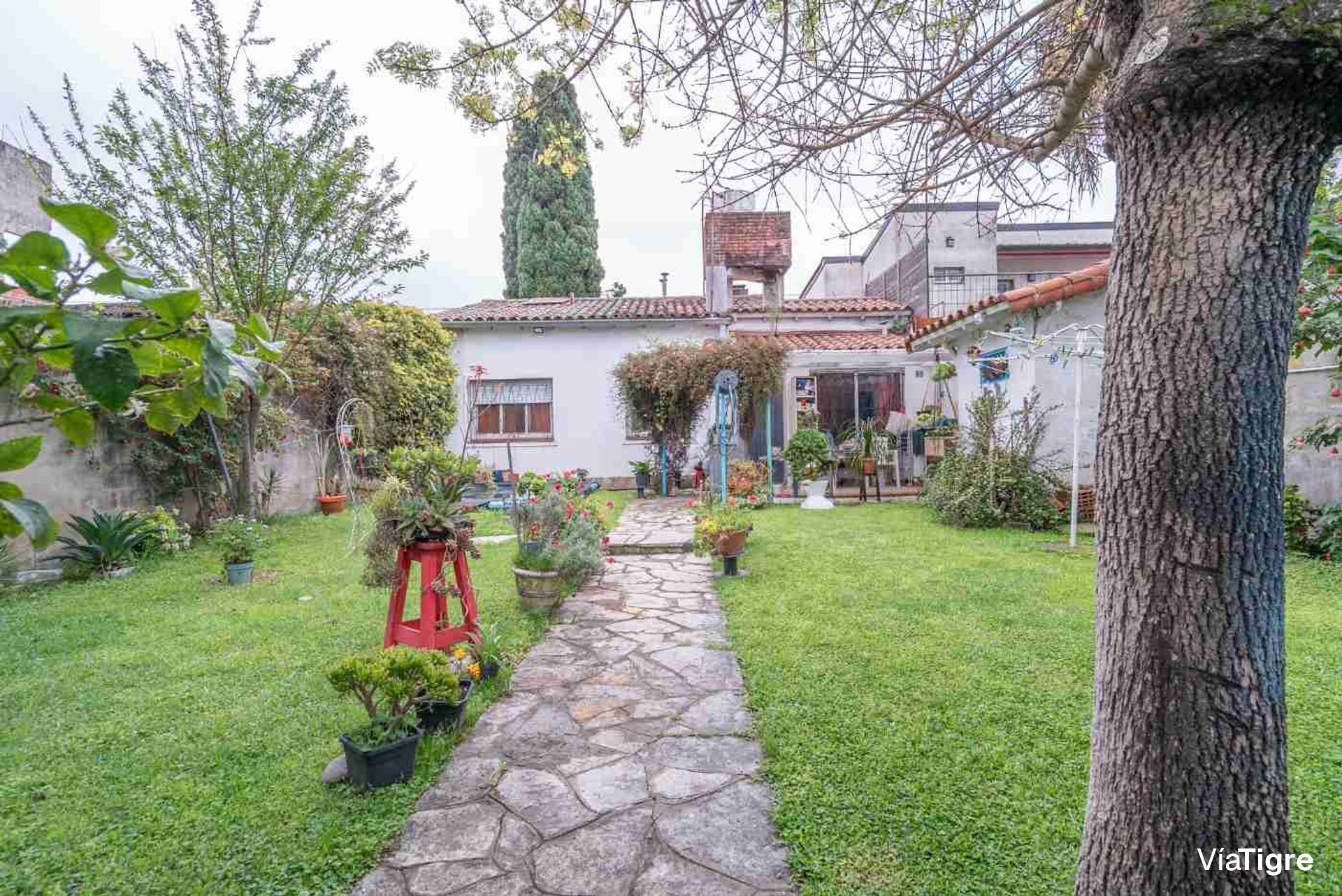 Casa de 4 amb en VENTA en Don Torcuato