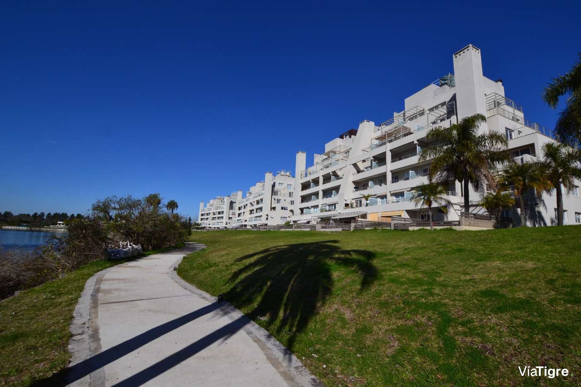 Venta departamento 2 amb al lago Vila Vela cochera