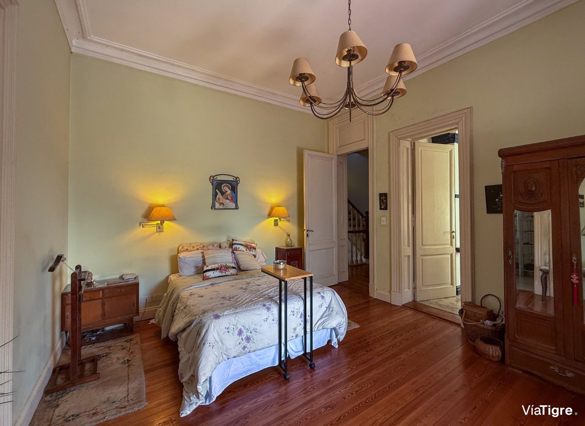 Venta Casa Local en esquina Casco Historico Tigre
