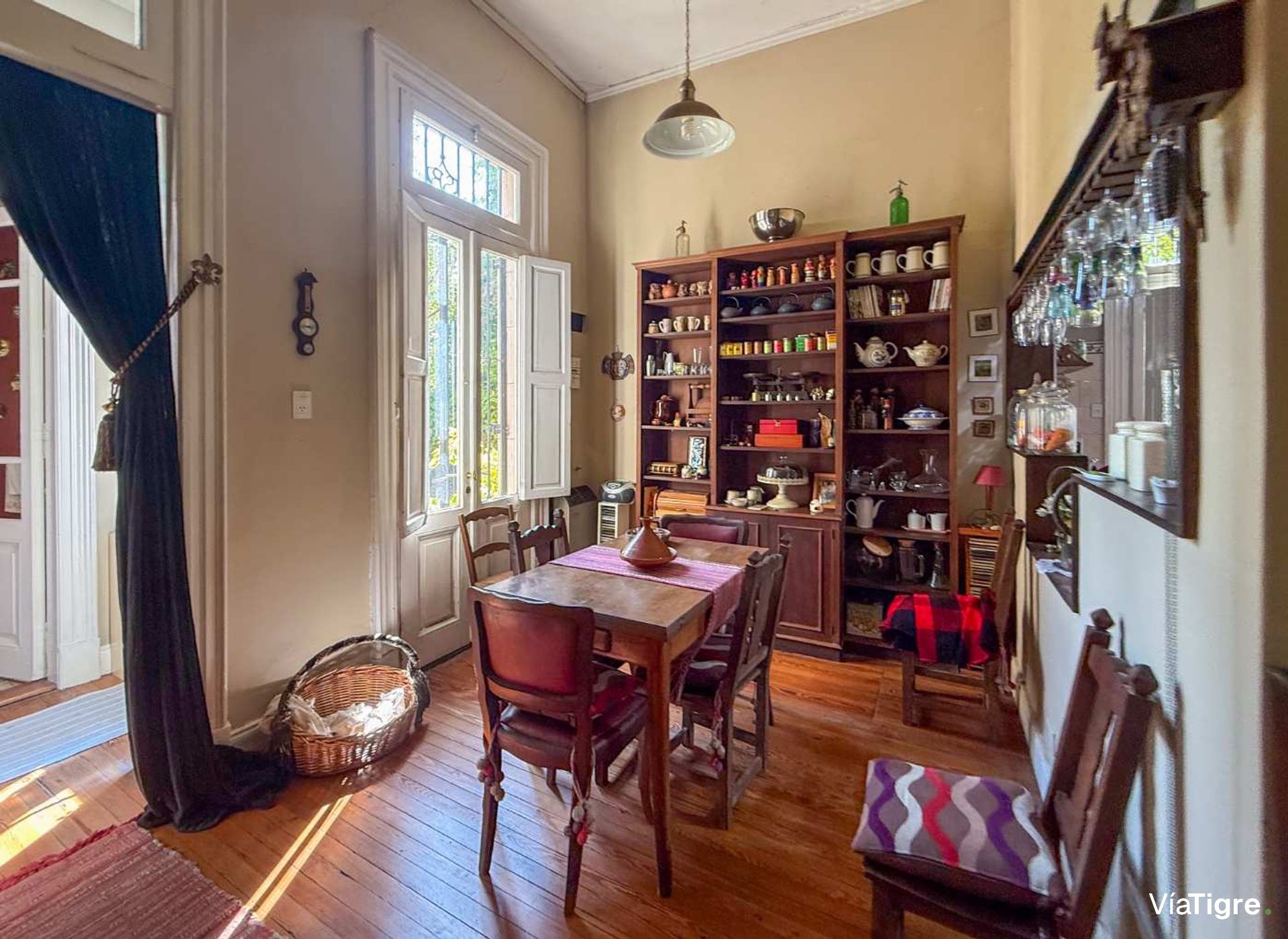 Venta Casa Local en esquina Casco Historico Tigre