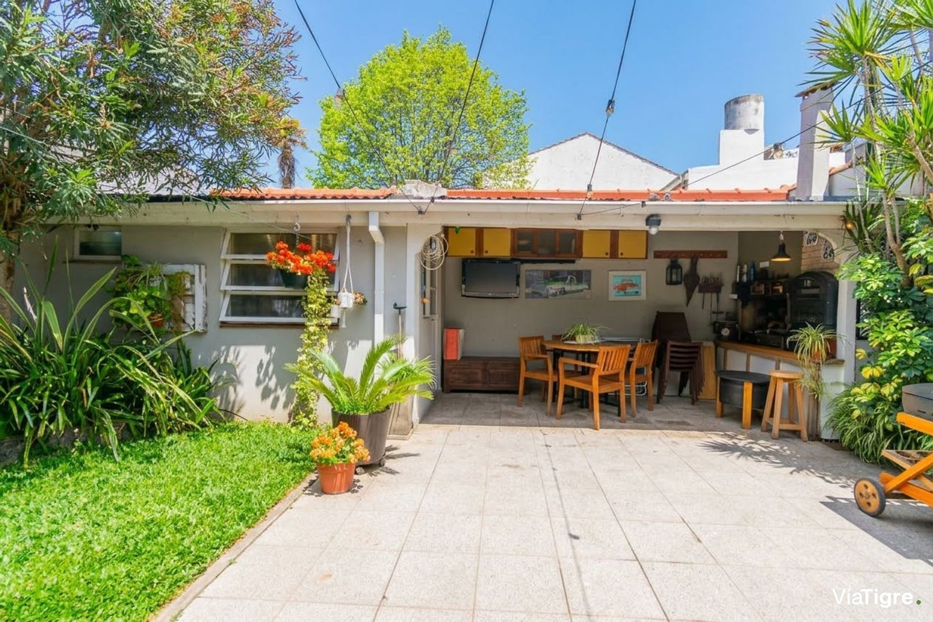 Venta Casa 5 Ambientes Olivos Jardin lote propio
