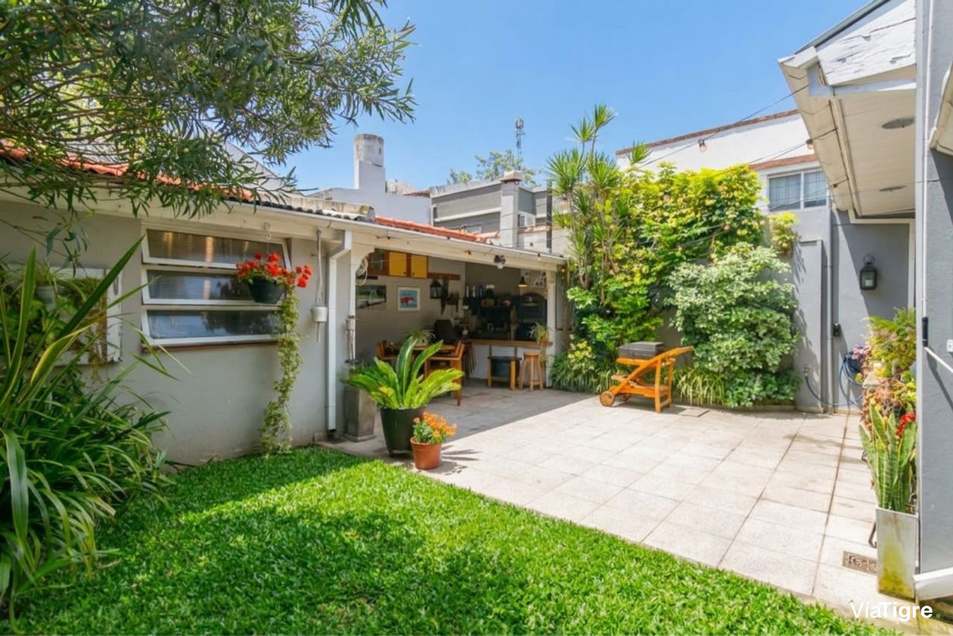 Venta Casa 5 Ambientes Olivos Jardin lote propio