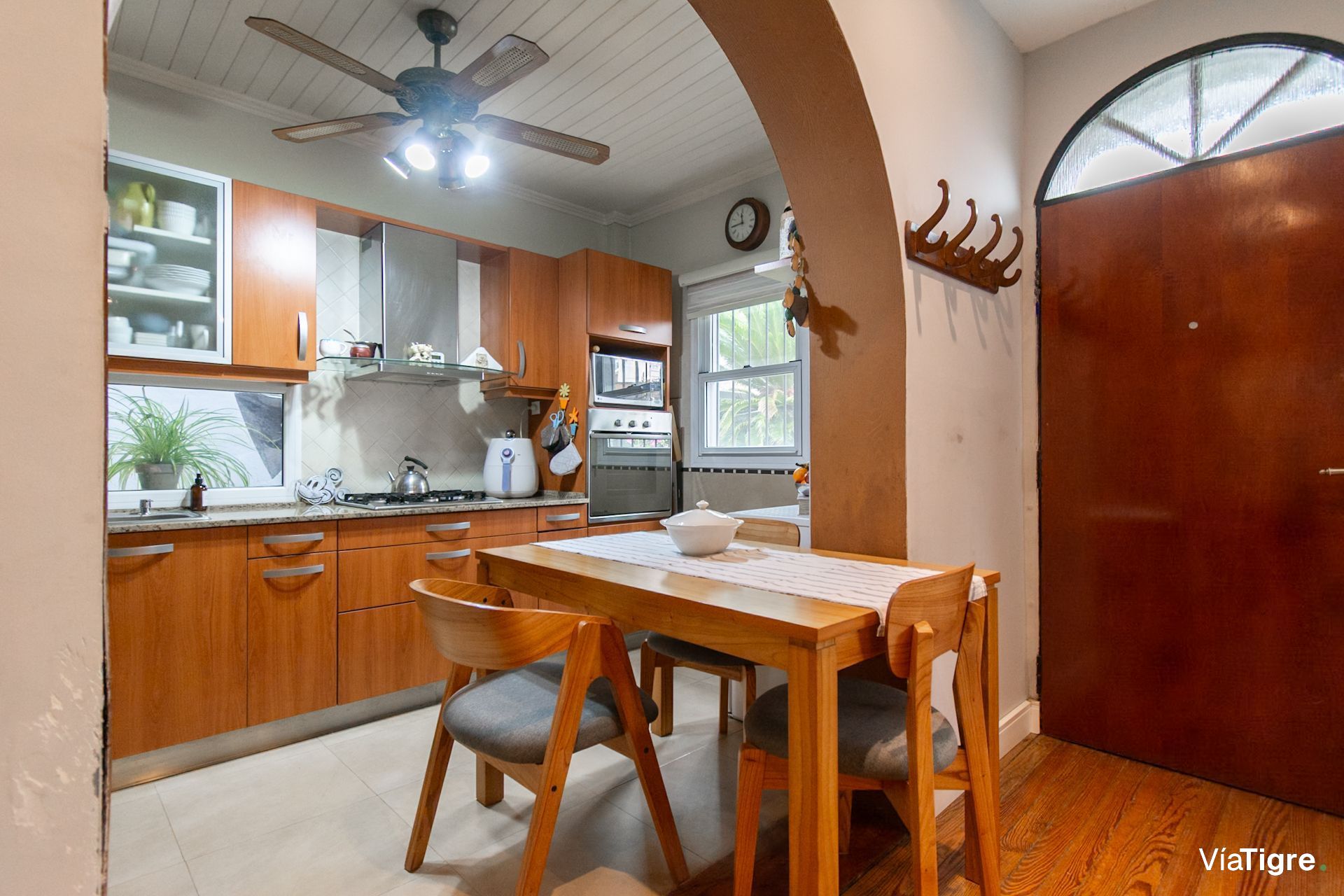 Venta Casa 5 Ambientes Olivos Jardin lote propio