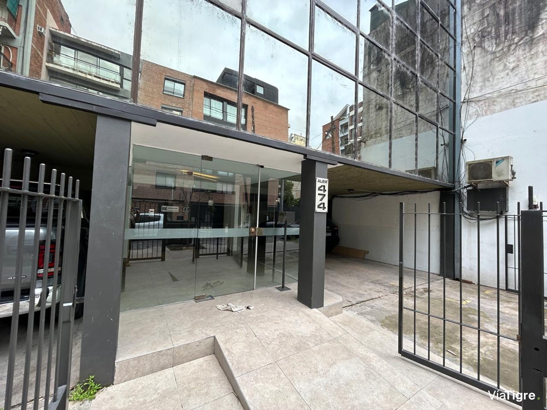Oficina en Alquiler c/cochera Alem 474 San Isidro