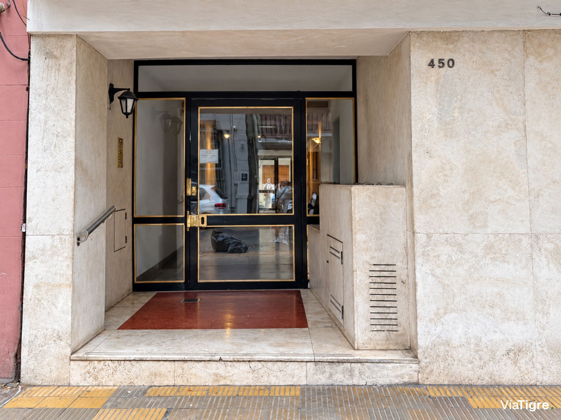 3 Ambientes centro de San Isidro c/ baulera