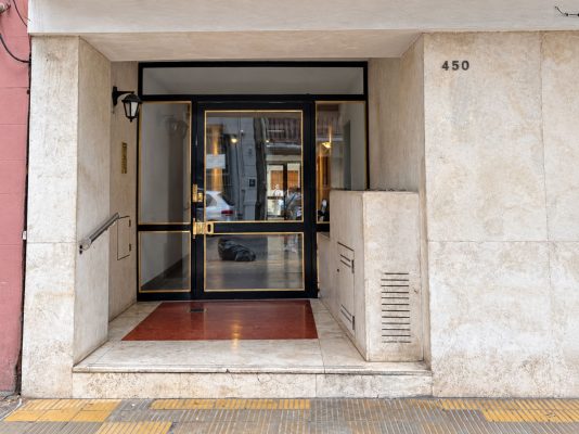 3 Ambientes centro de San Isidro c/ baulera
