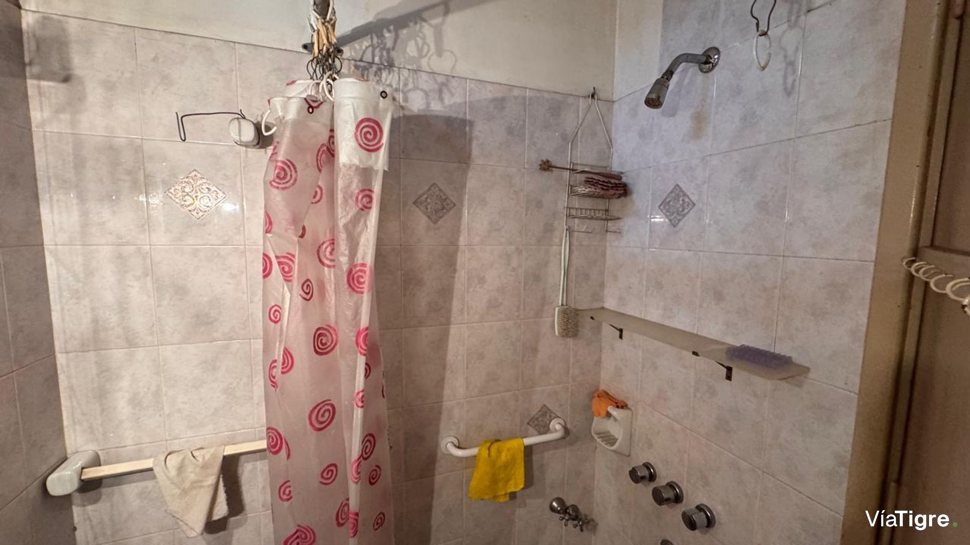 Casa 6 amb venta Florida V. López con parrilla