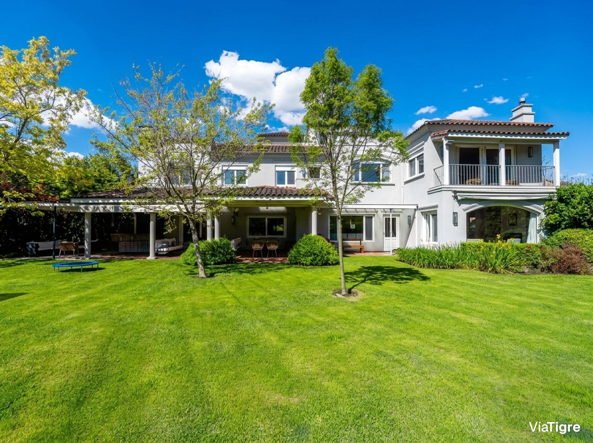 Venta casa en Laguna del Sol