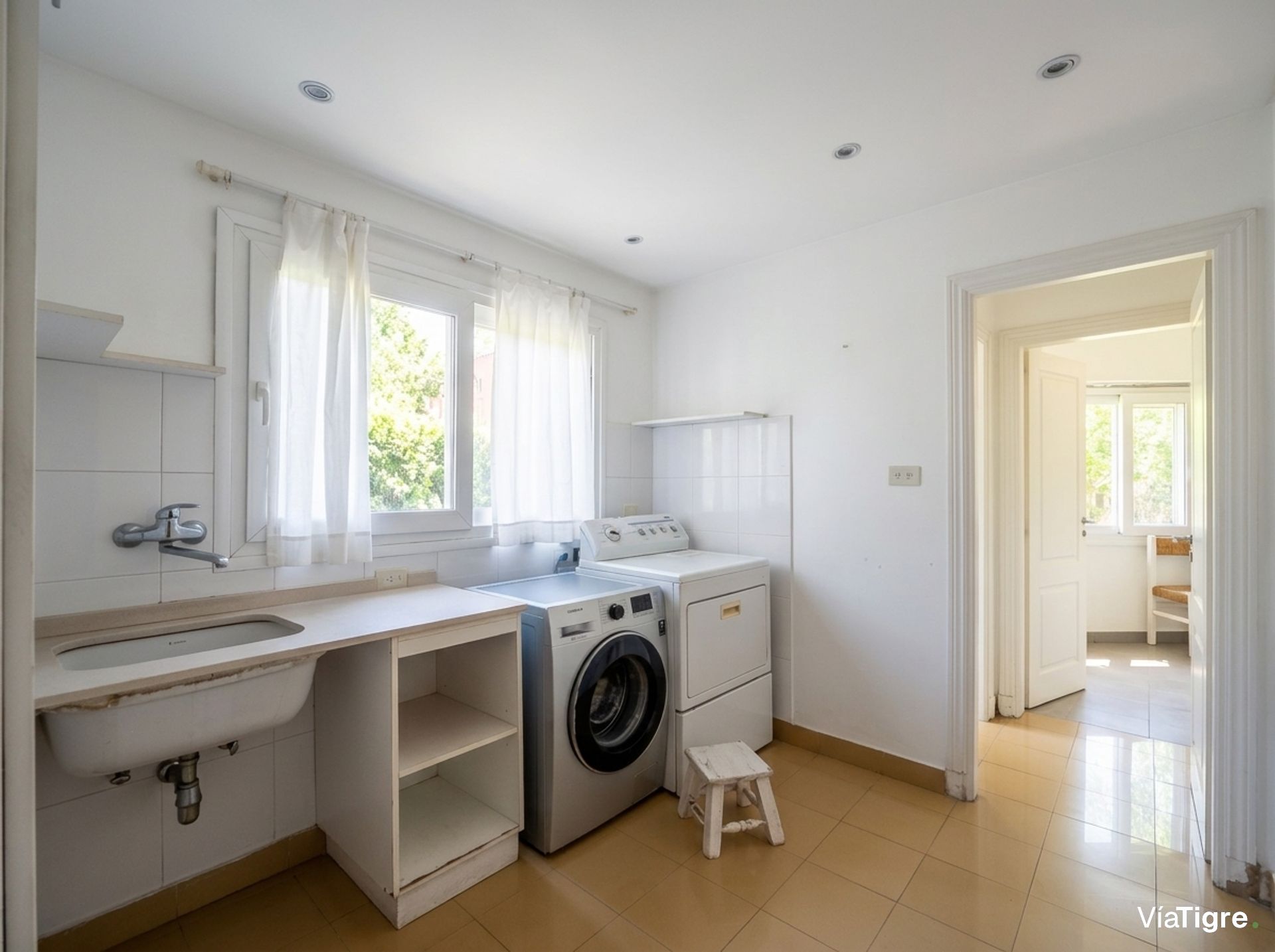 Venta casa en Laguna del Sol