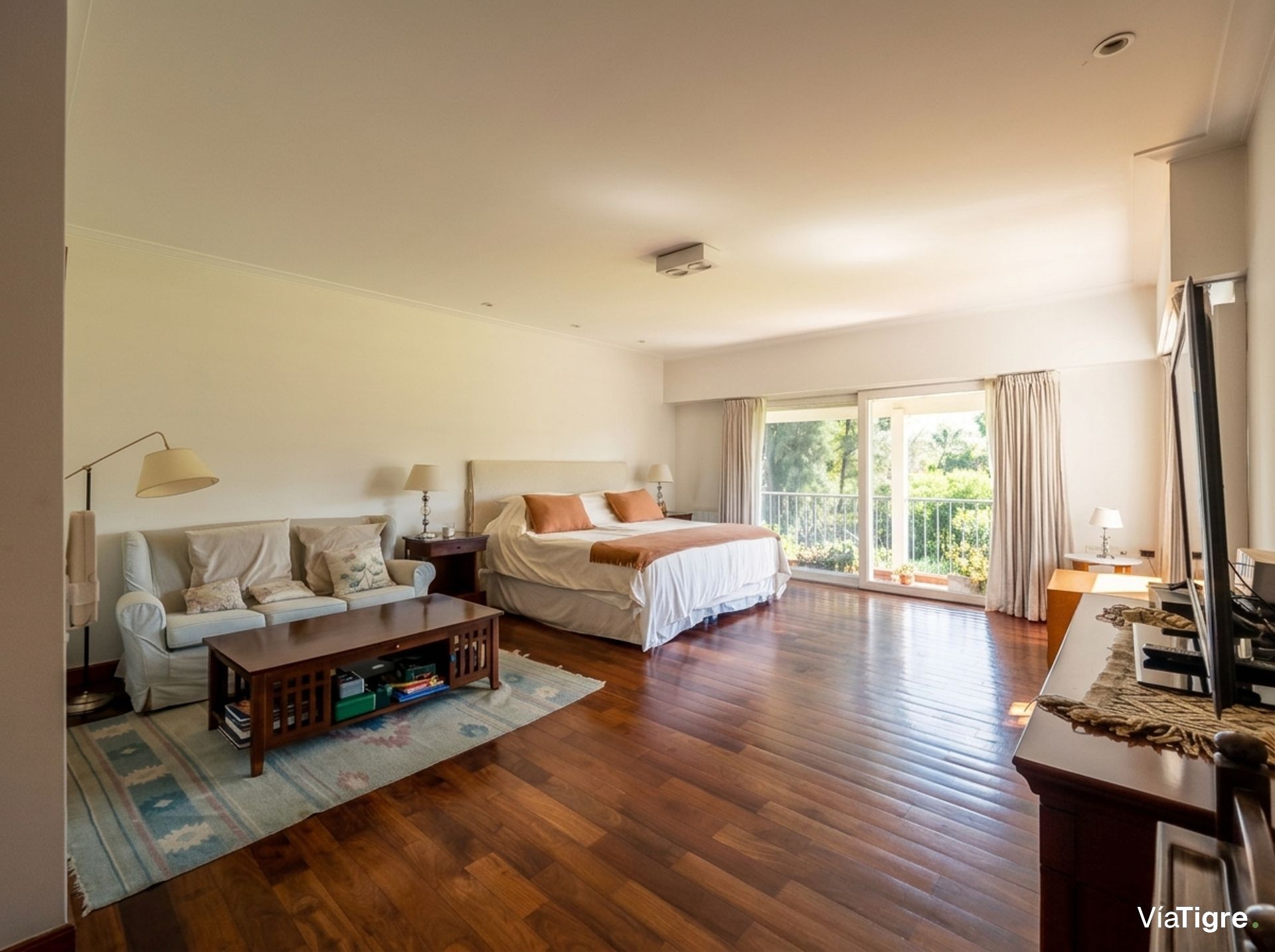 Venta casa en Laguna del Sol