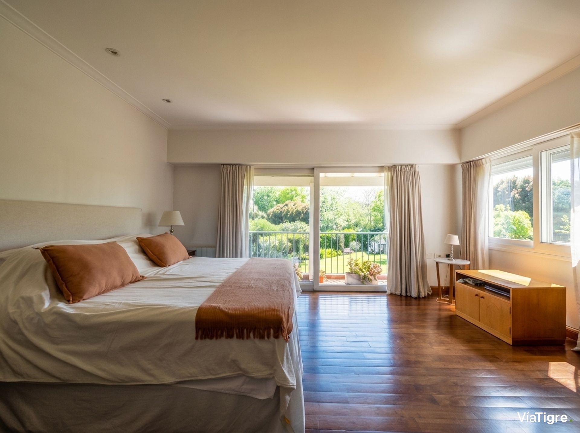 Venta casa en Laguna del Sol