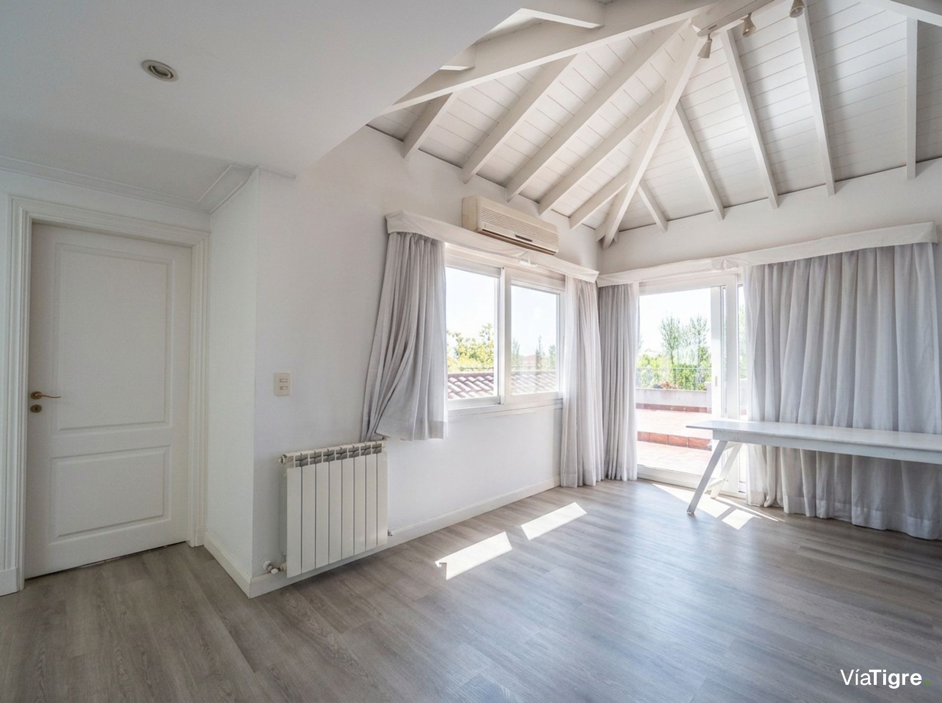 Venta casa en Laguna del Sol