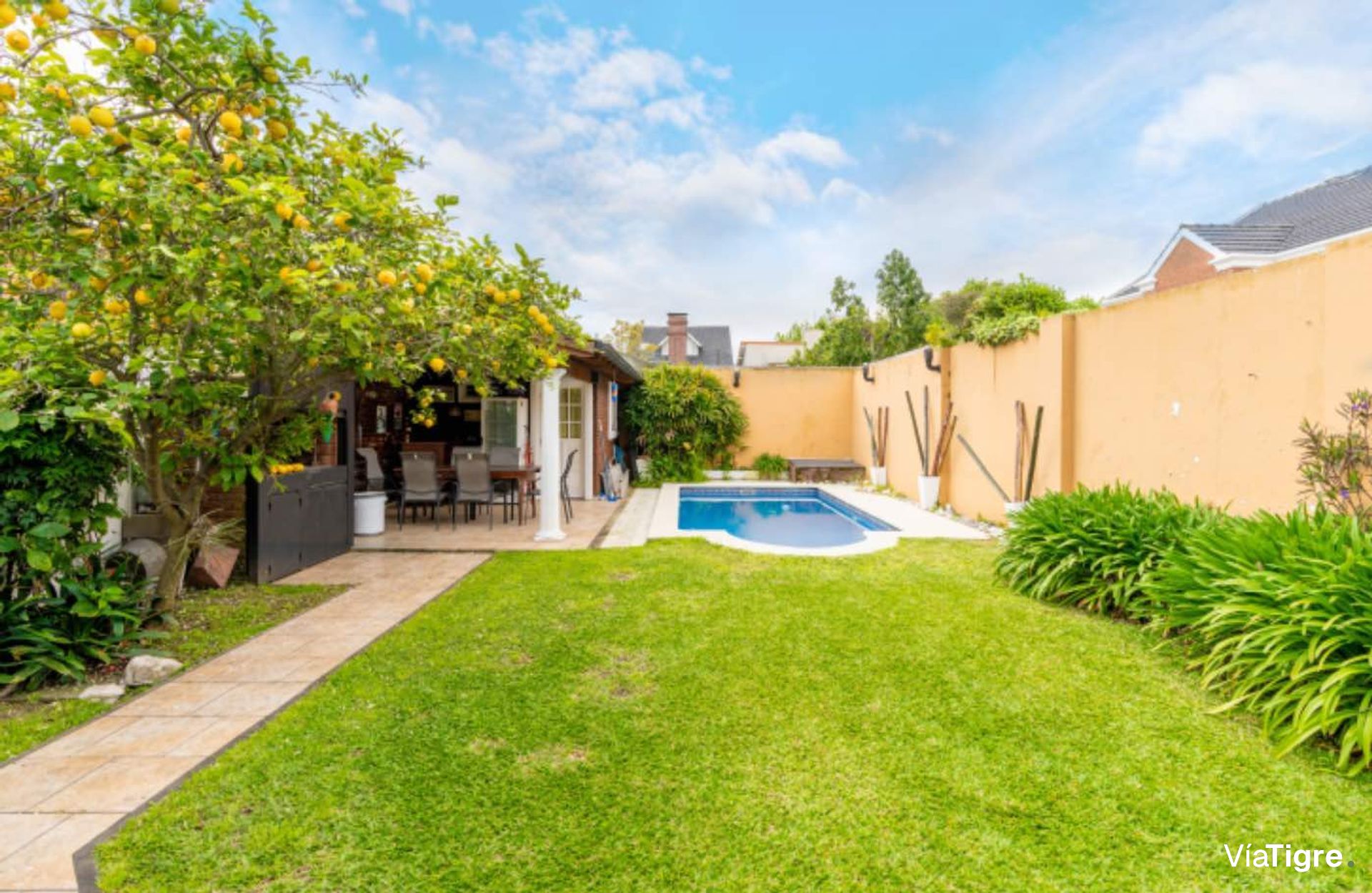 Casa 6 amb c/jardin y pileta en venta Olivos Golf
