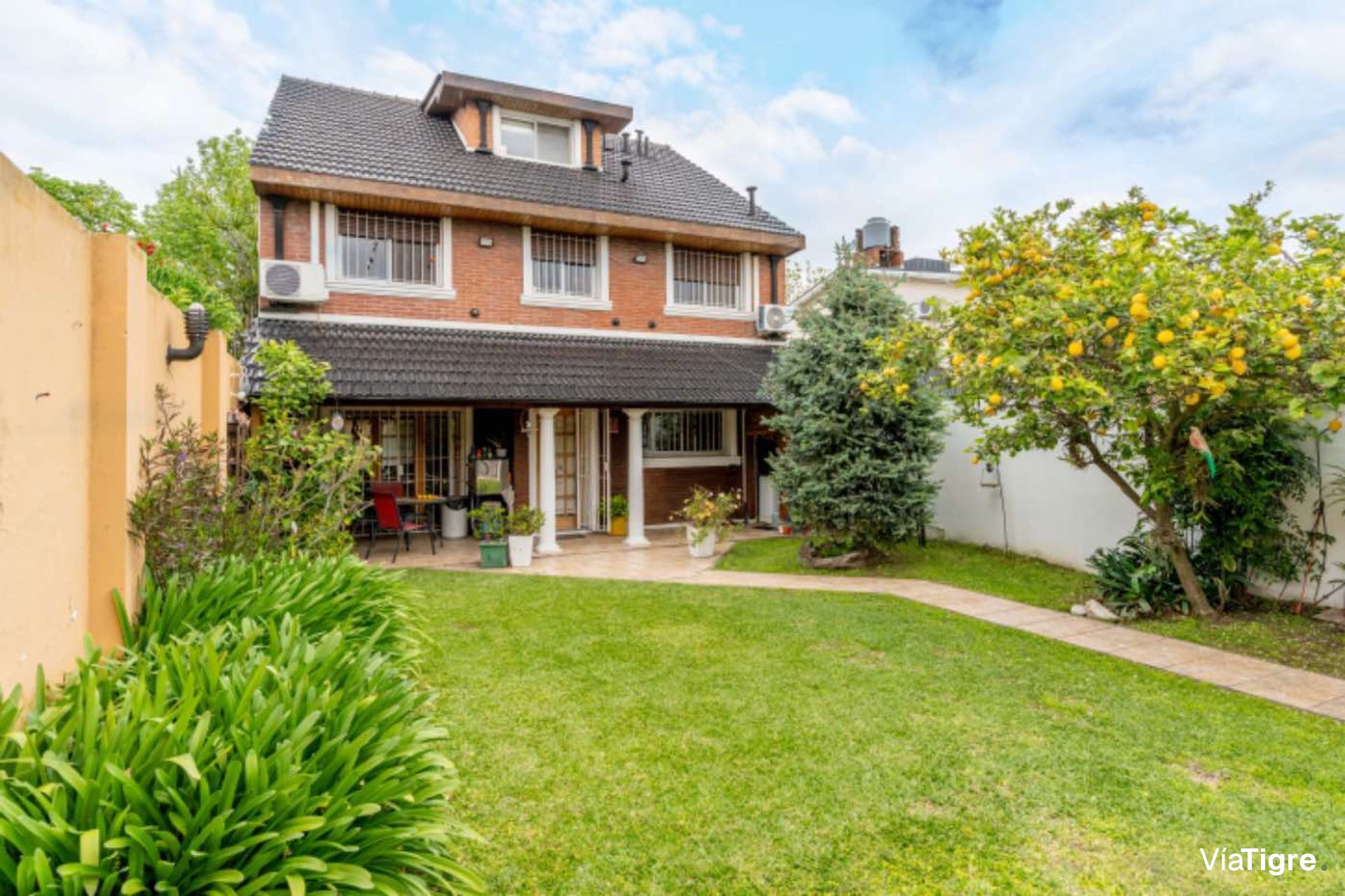 Casa 6 amb c/jardin y pileta en venta Olivos Golf