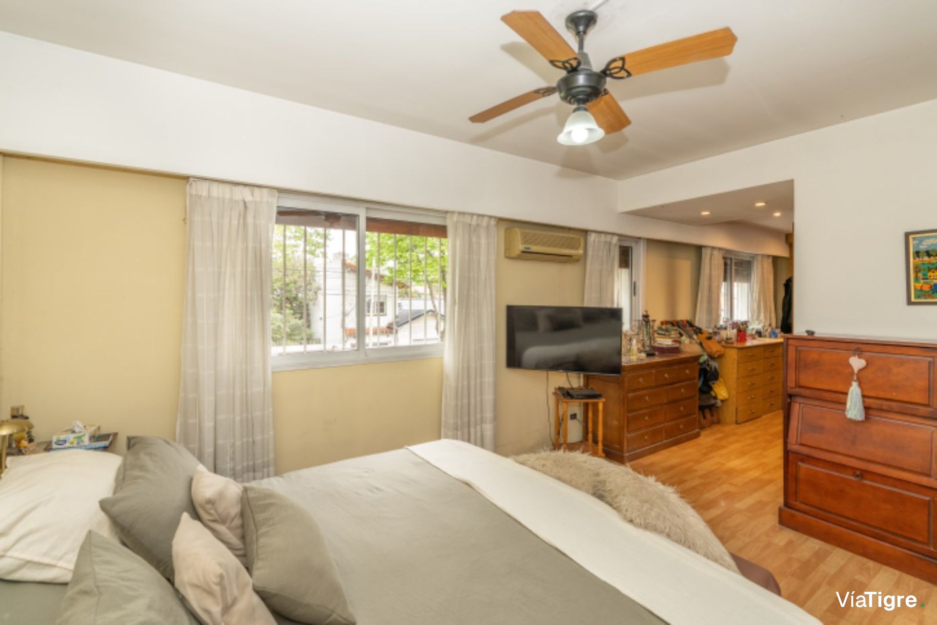 Casa 6 amb c/jardin y pileta en venta Olivos Golf