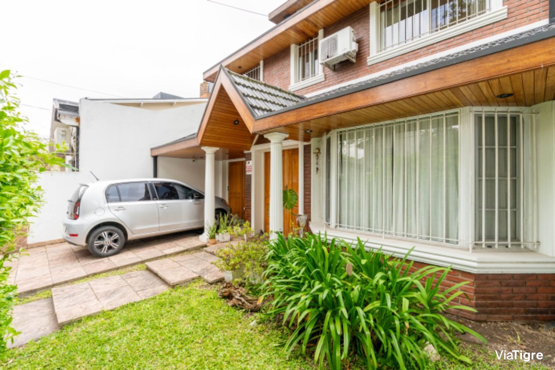 Casa 6 amb c/jardin y pileta en venta Olivos Golf