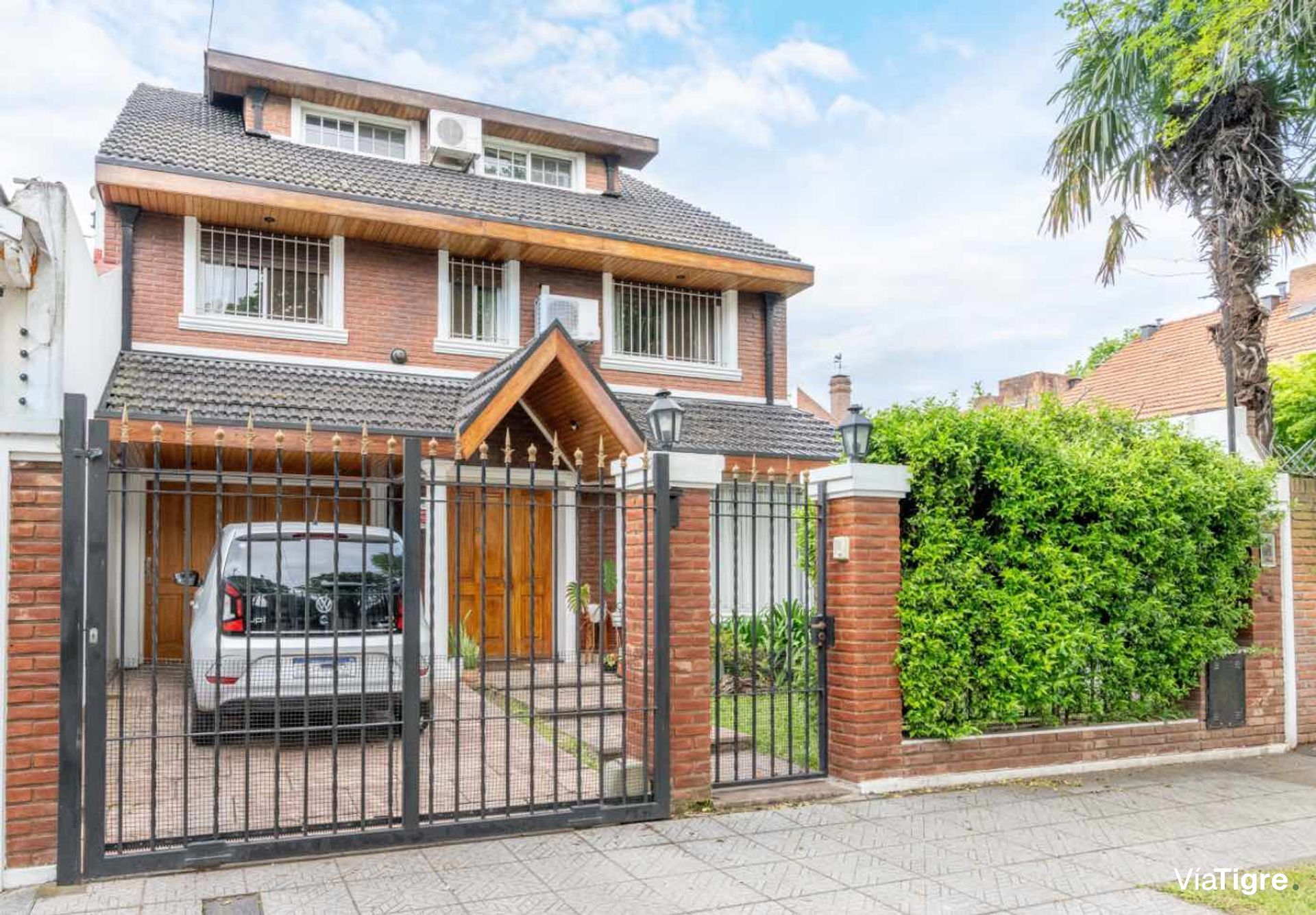 Casa 6 amb c/jardin y pileta en venta Olivos Golf