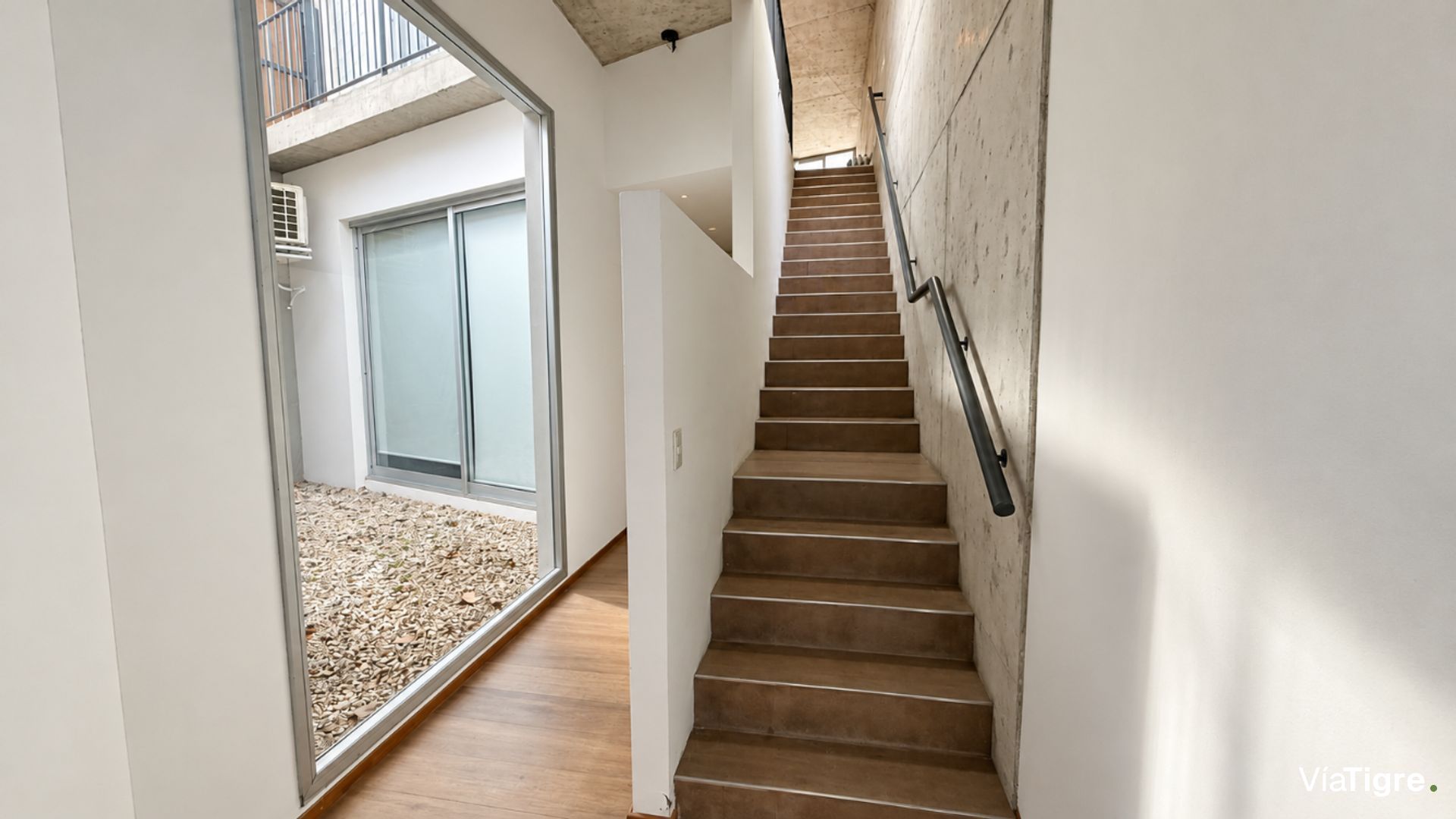 Venta De Departamento / Duplex 3 Amb. Punta Chica