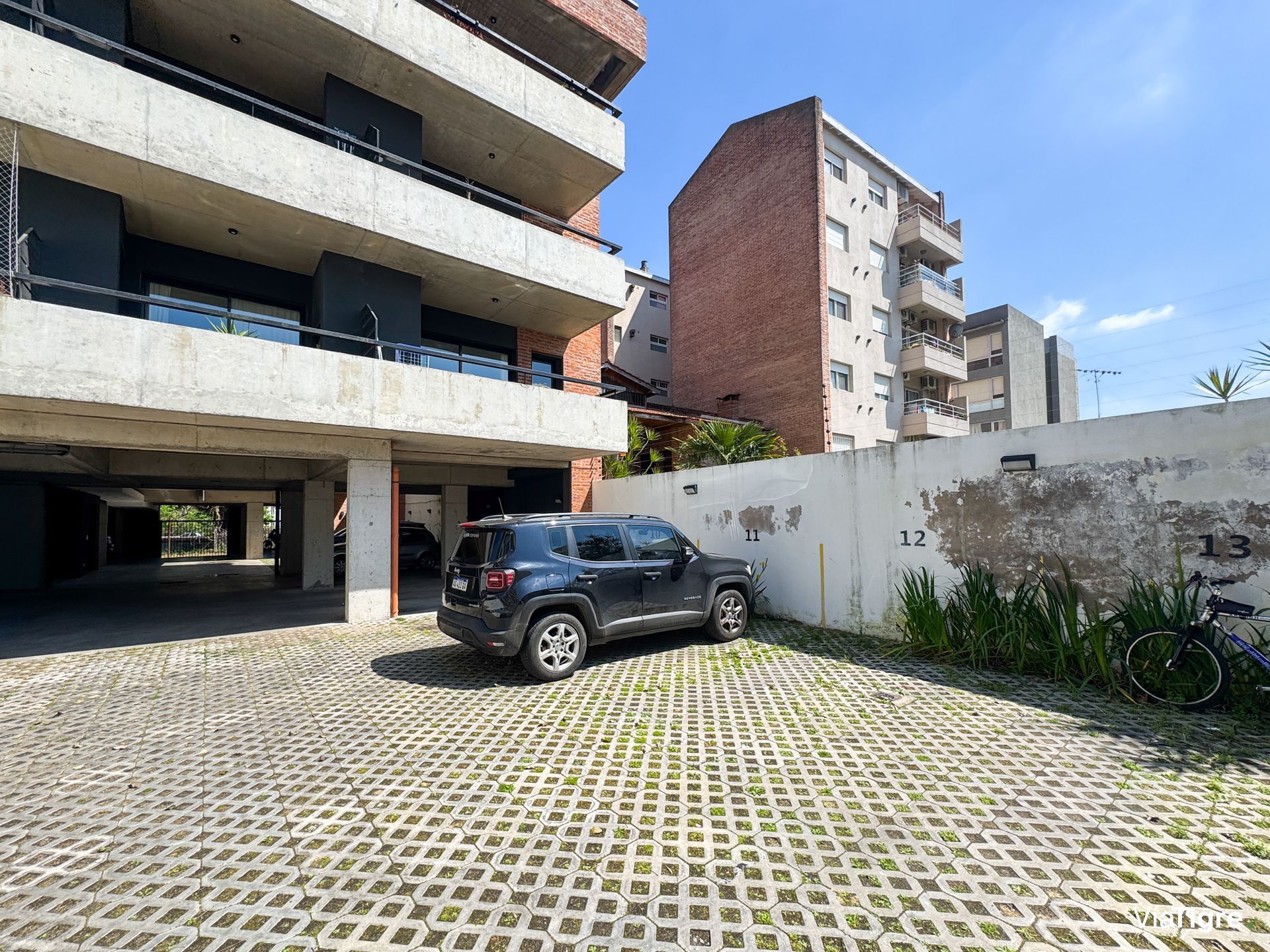 3 ambientes, balcón, parrilla propia y amenities