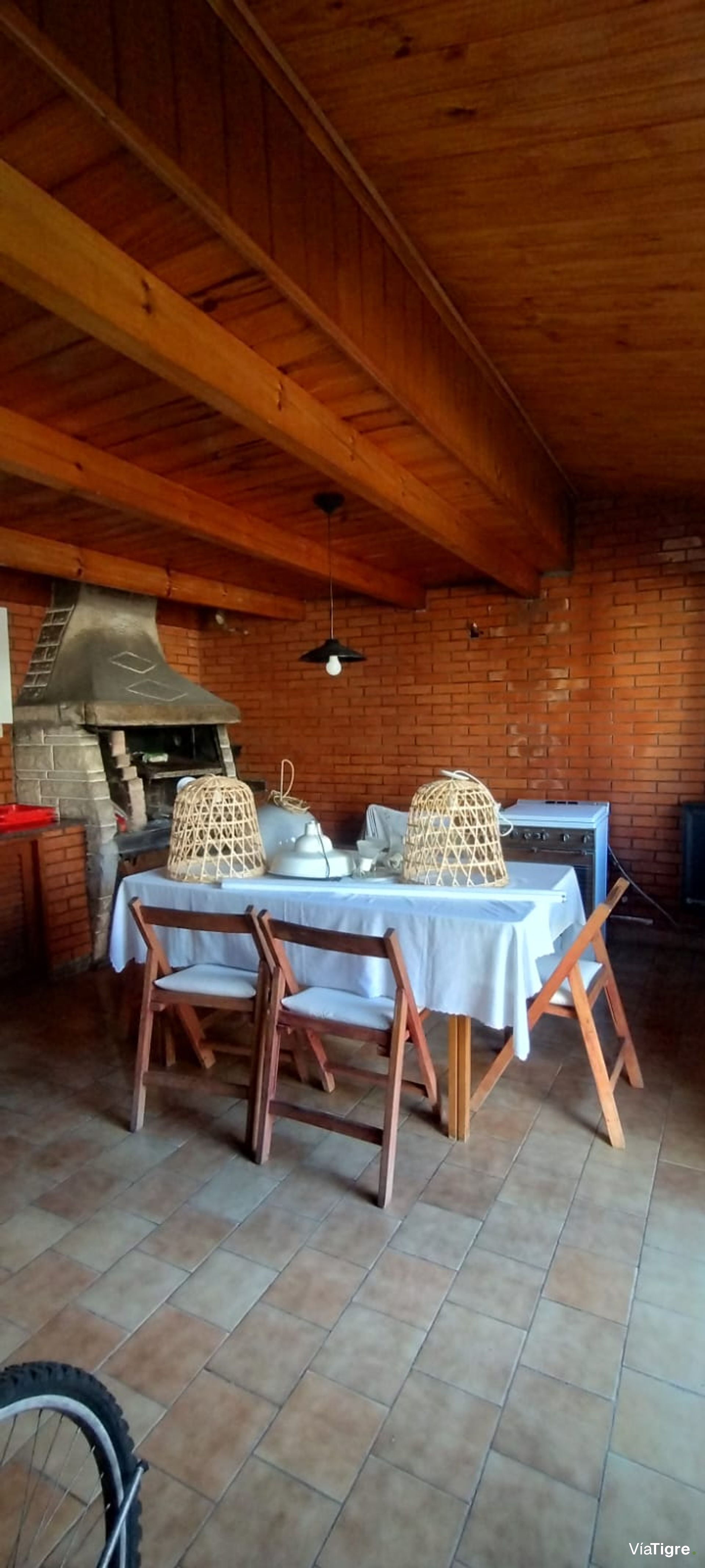 Venta Casa 3 Ambientes Con Cochera Y Quincho