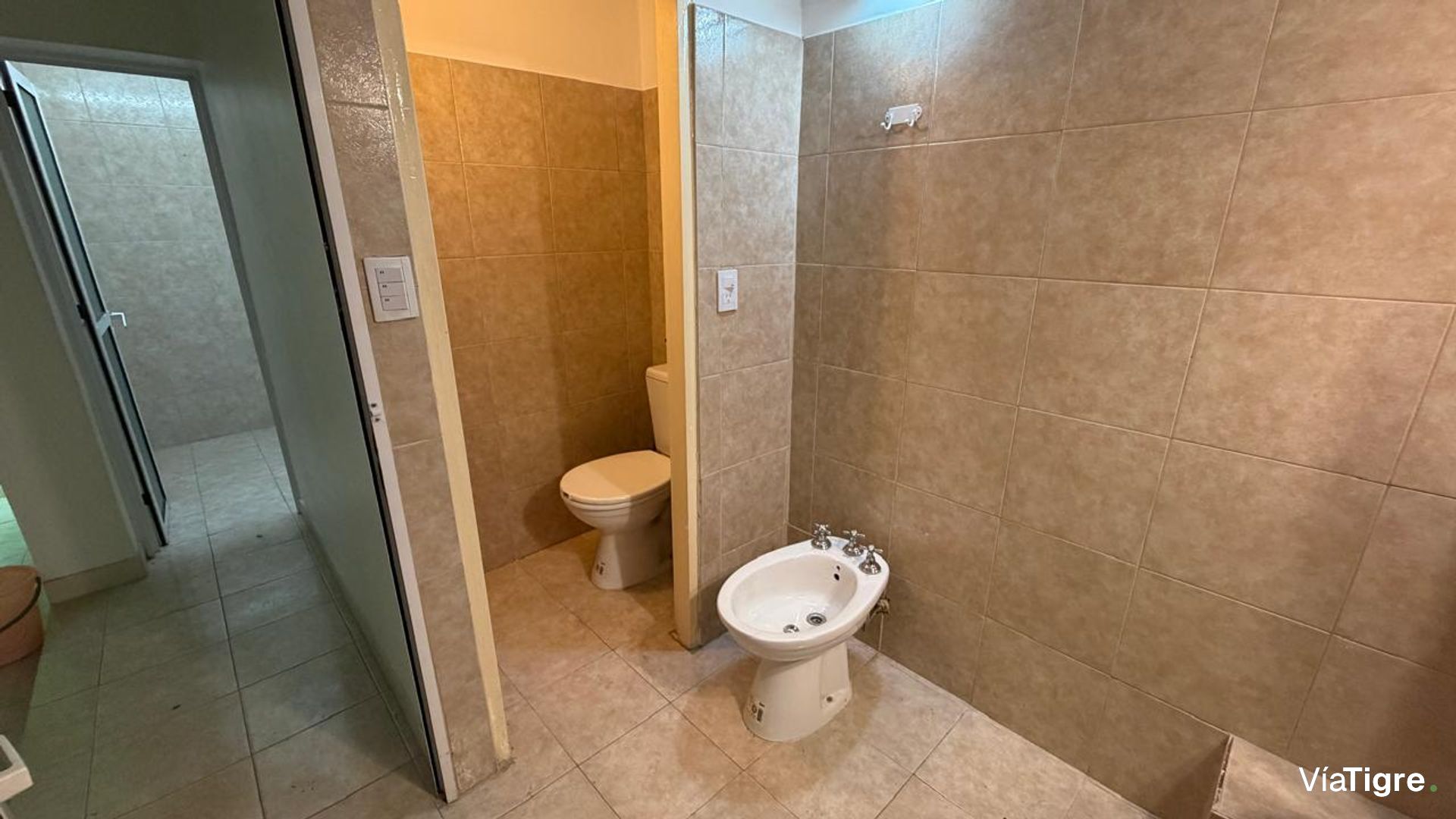 Venta Local / oficina con terraza en San Isidro