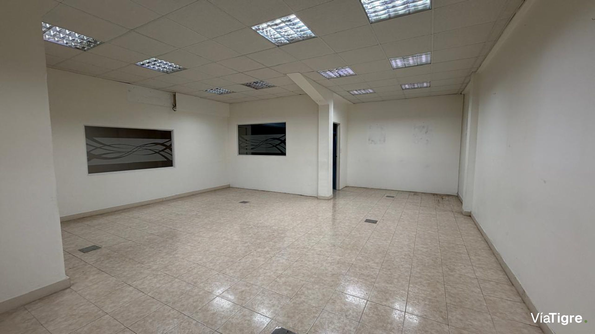 Venta Local / oficina con terraza en San Isidro