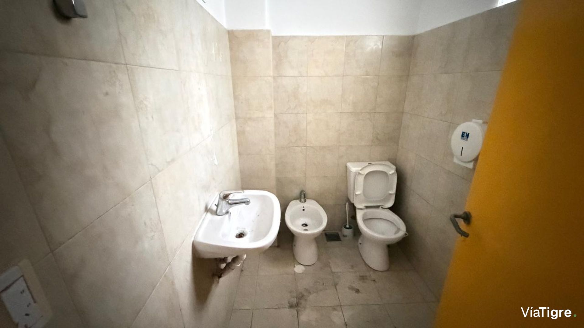 Venta Local / oficina con terraza en San Isidro