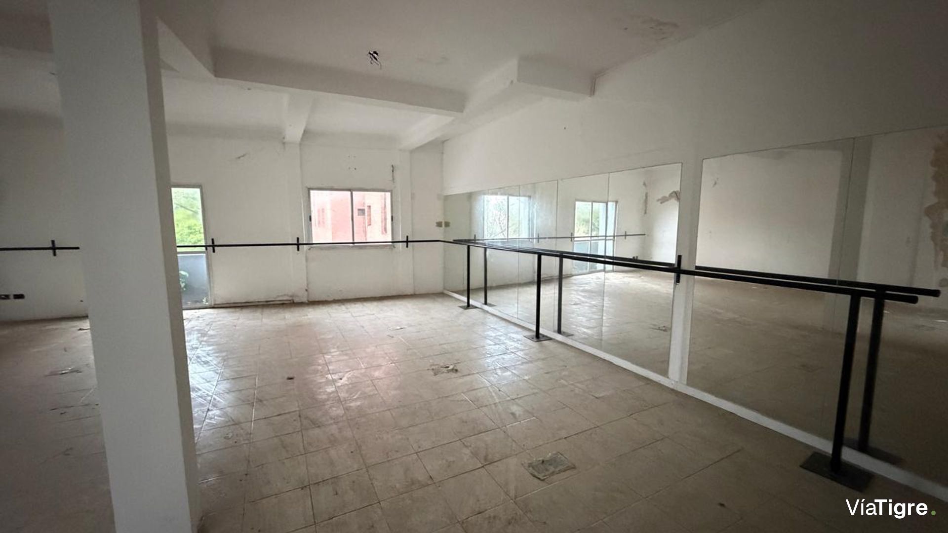 Venta Local / oficina con terraza en San Isidro