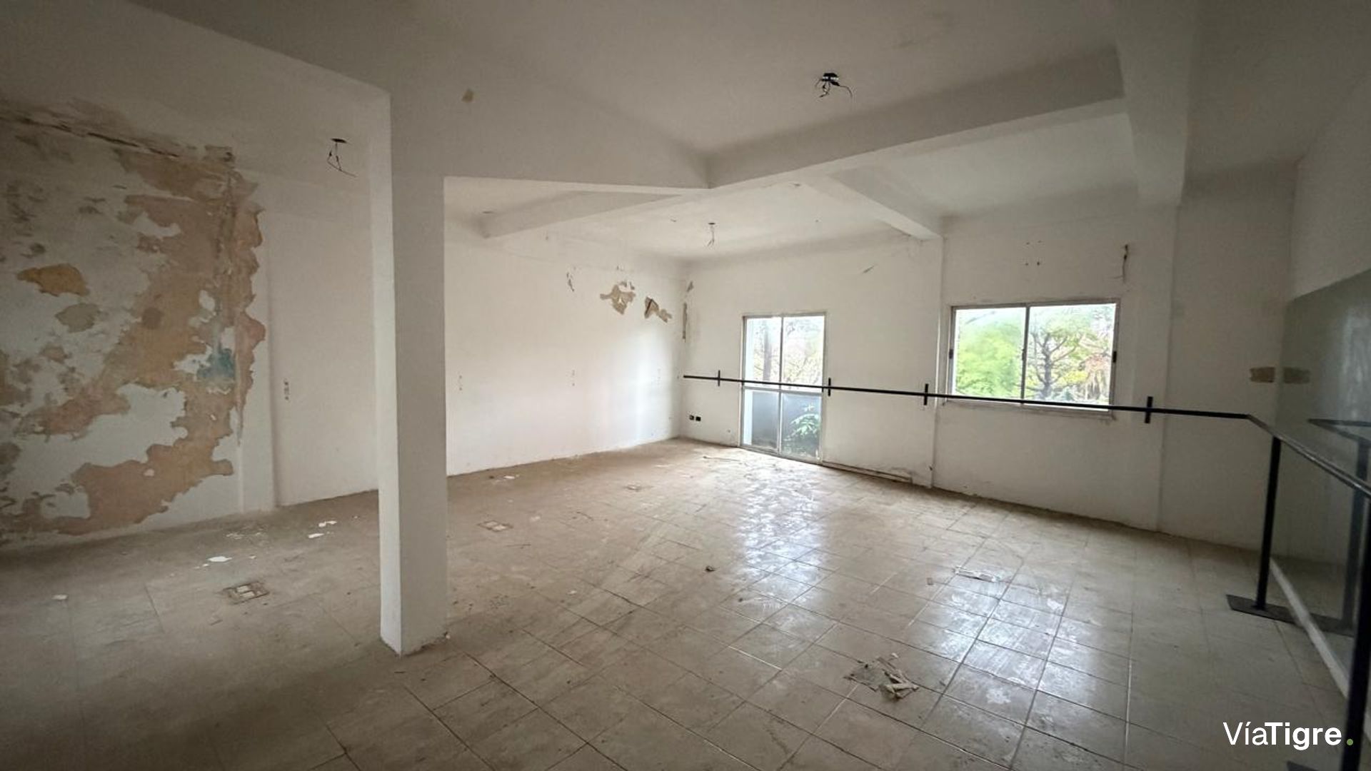 Venta Local / oficina con terraza en San Isidro