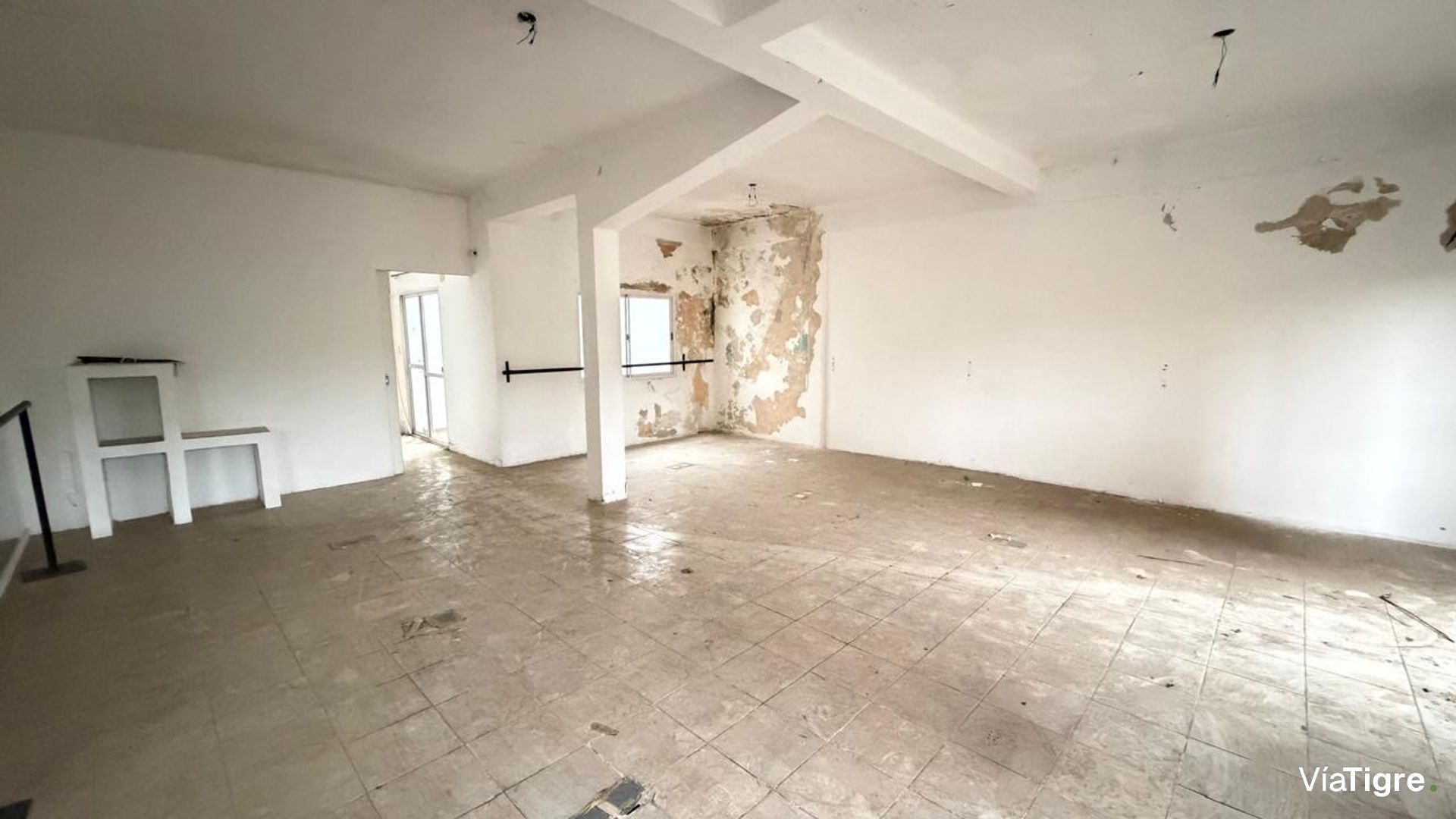 Venta Local / oficina con terraza en San Isidro