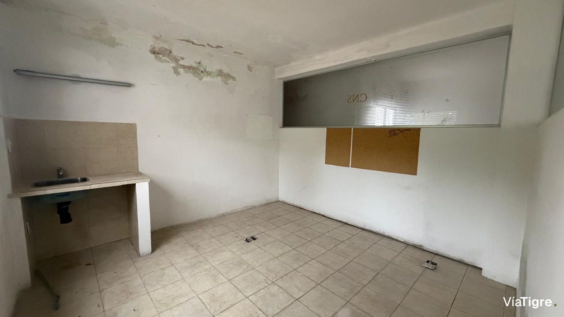 Venta Local / oficina con terraza en San Isidro