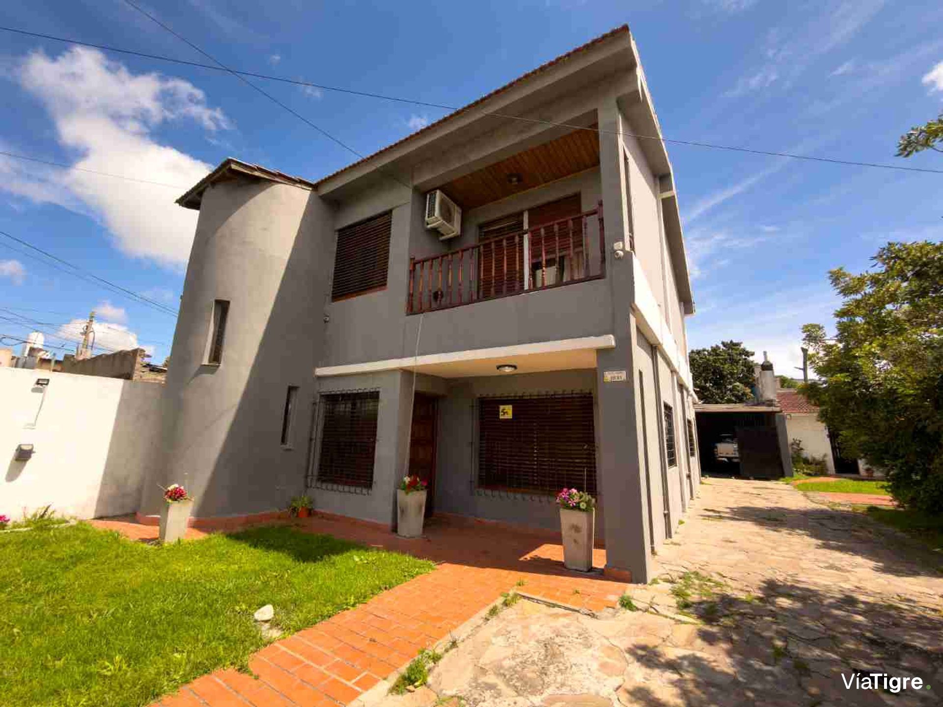Casa En Venta 5 Ambientes - Don Torcuato C/Cochera