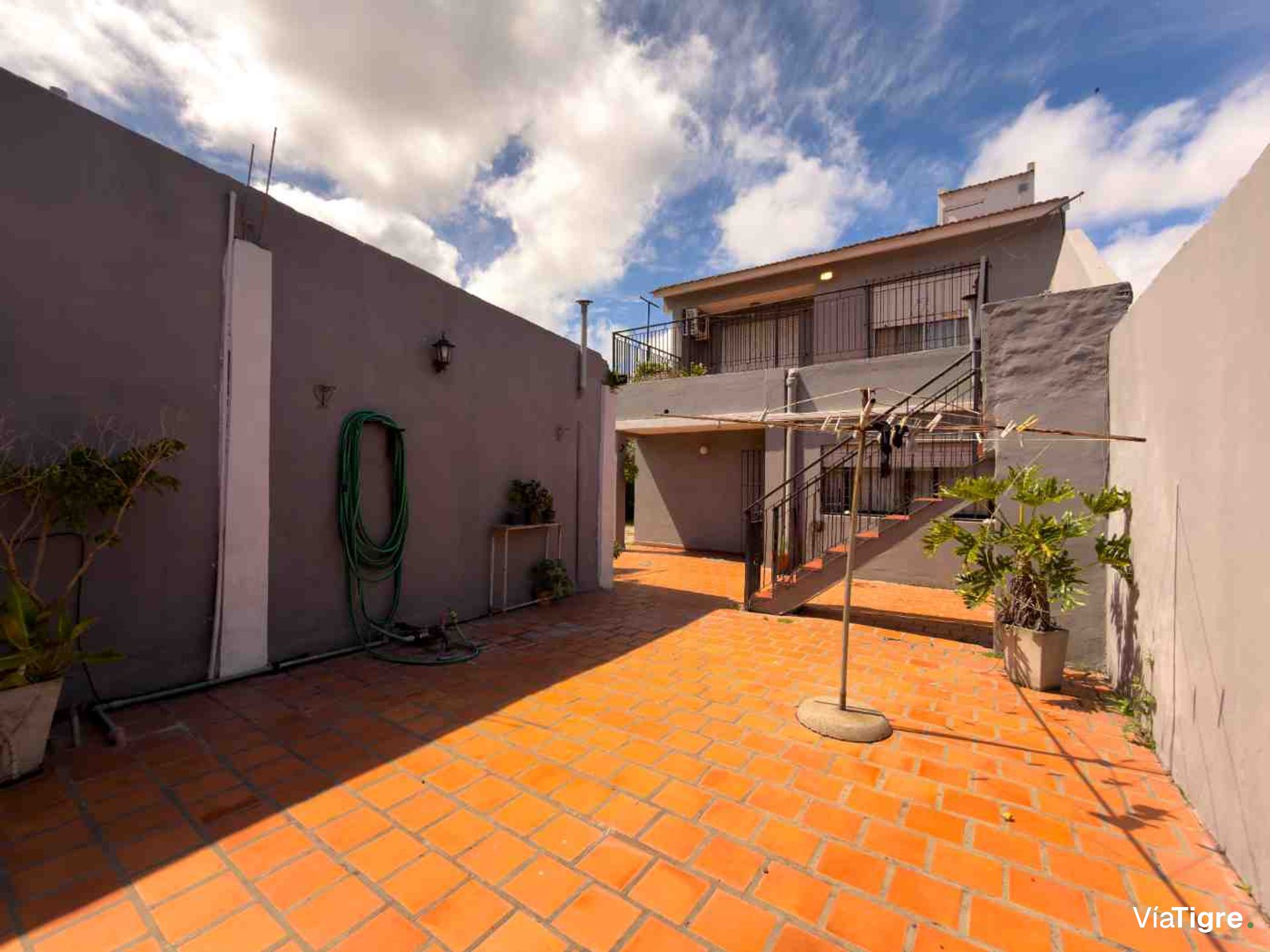 Casa En Venta 5 Ambientes - Don Torcuato C/Cochera