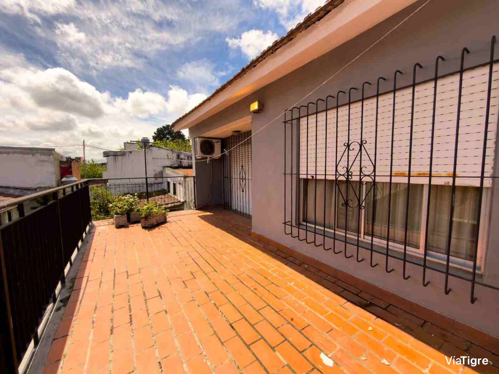 Casa En Venta 5 Ambientes - Don Torcuato C/Cochera