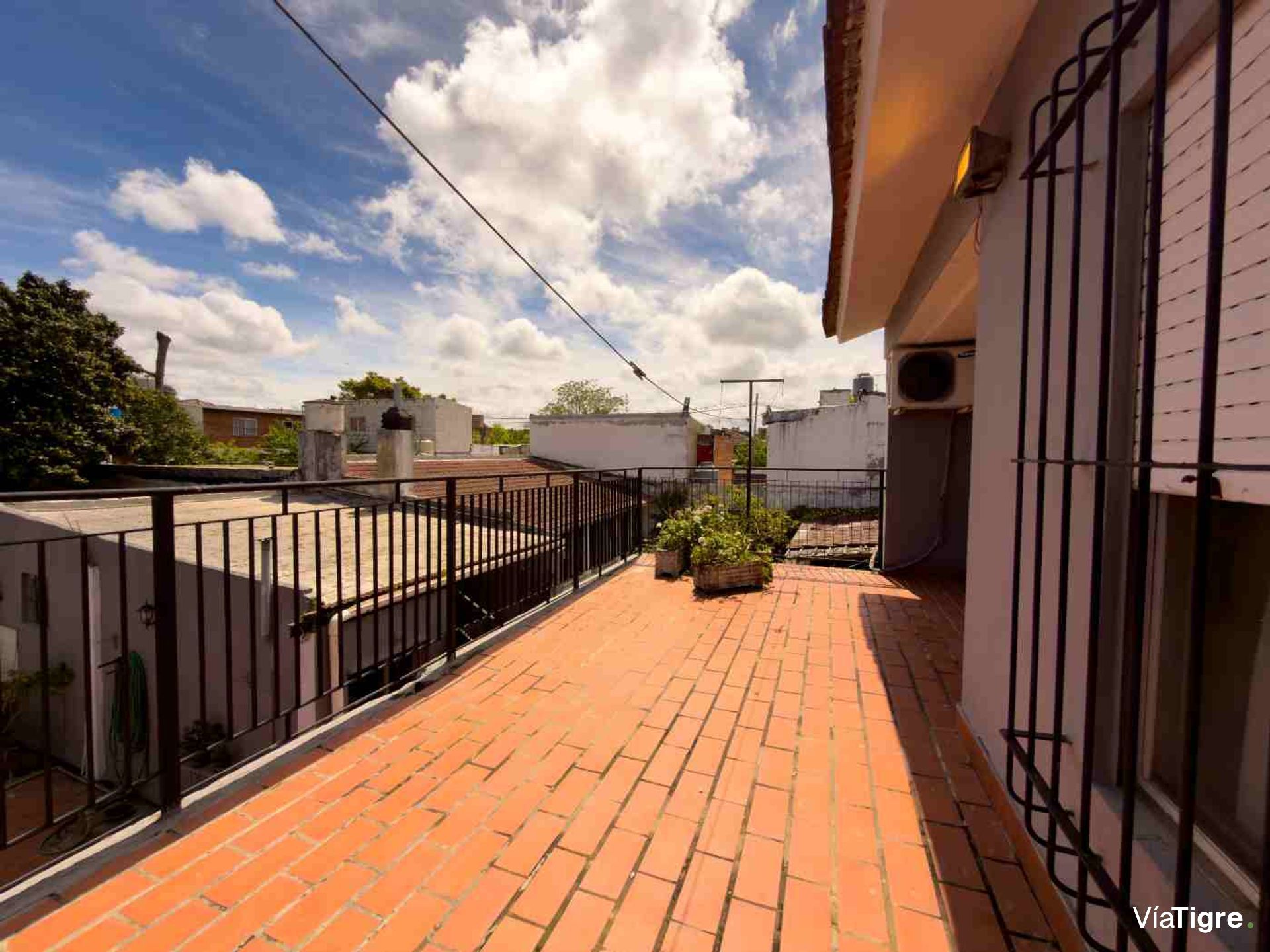 Casa En Venta 5 Ambientes - Don Torcuato C/Cochera