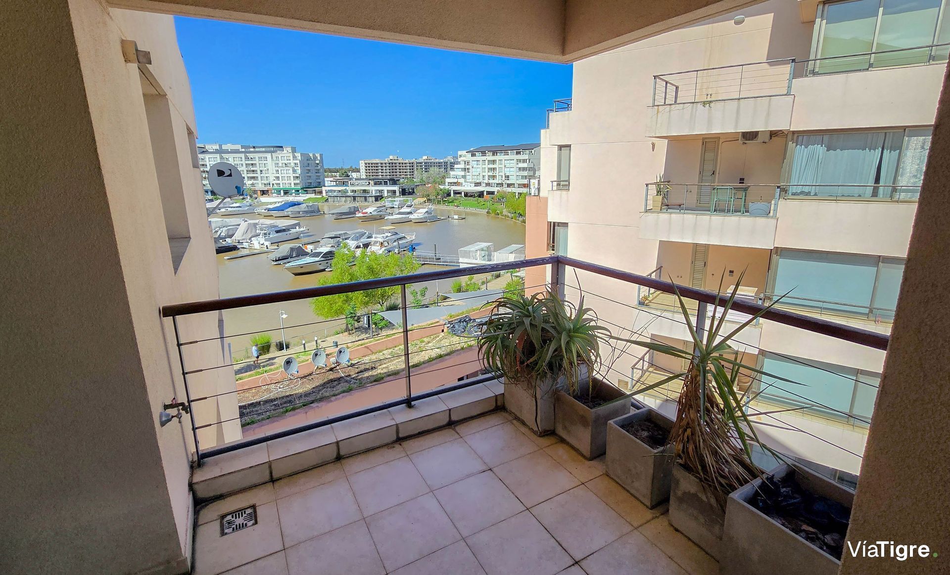 Alquiler departamento 2 ambientes Nordelta Cochera