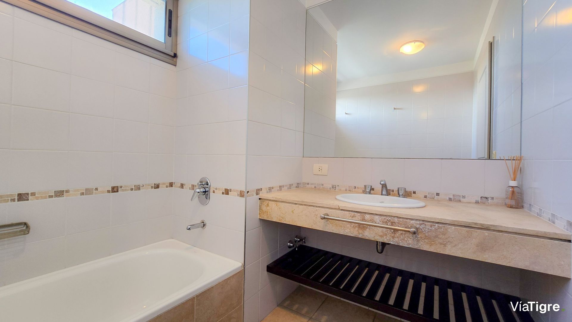 Alquiler departamento 2 ambientes Nordelta Cochera