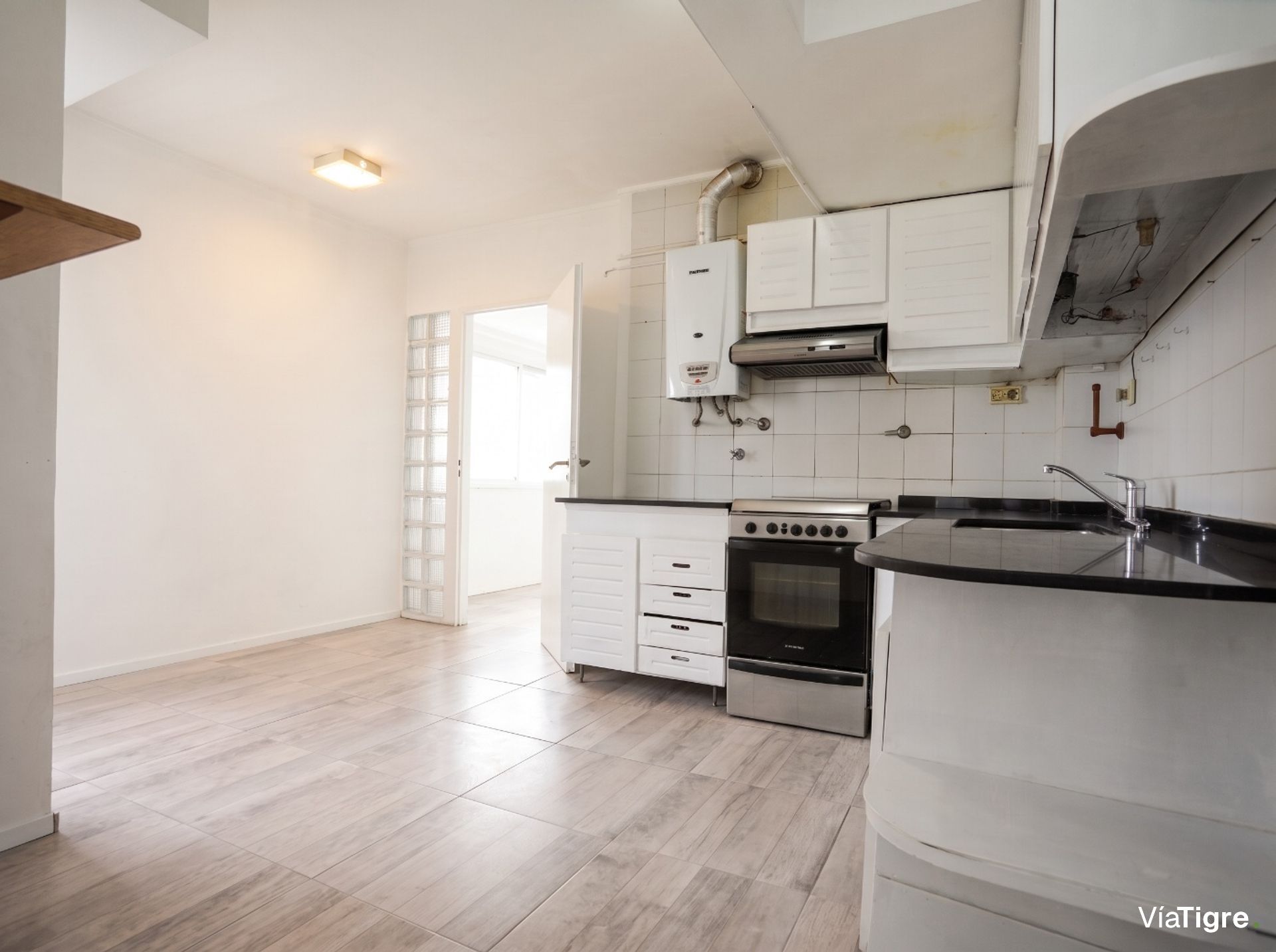 Venta Departamento 4 Amb Con Balcon- Vte. López