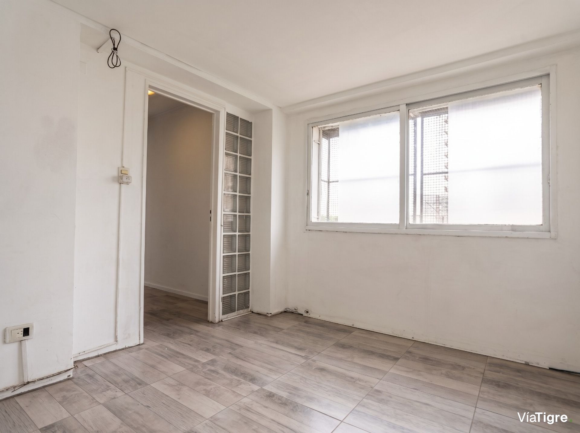 Venta Departamento 4 Amb Con Balcon- Vte. López
