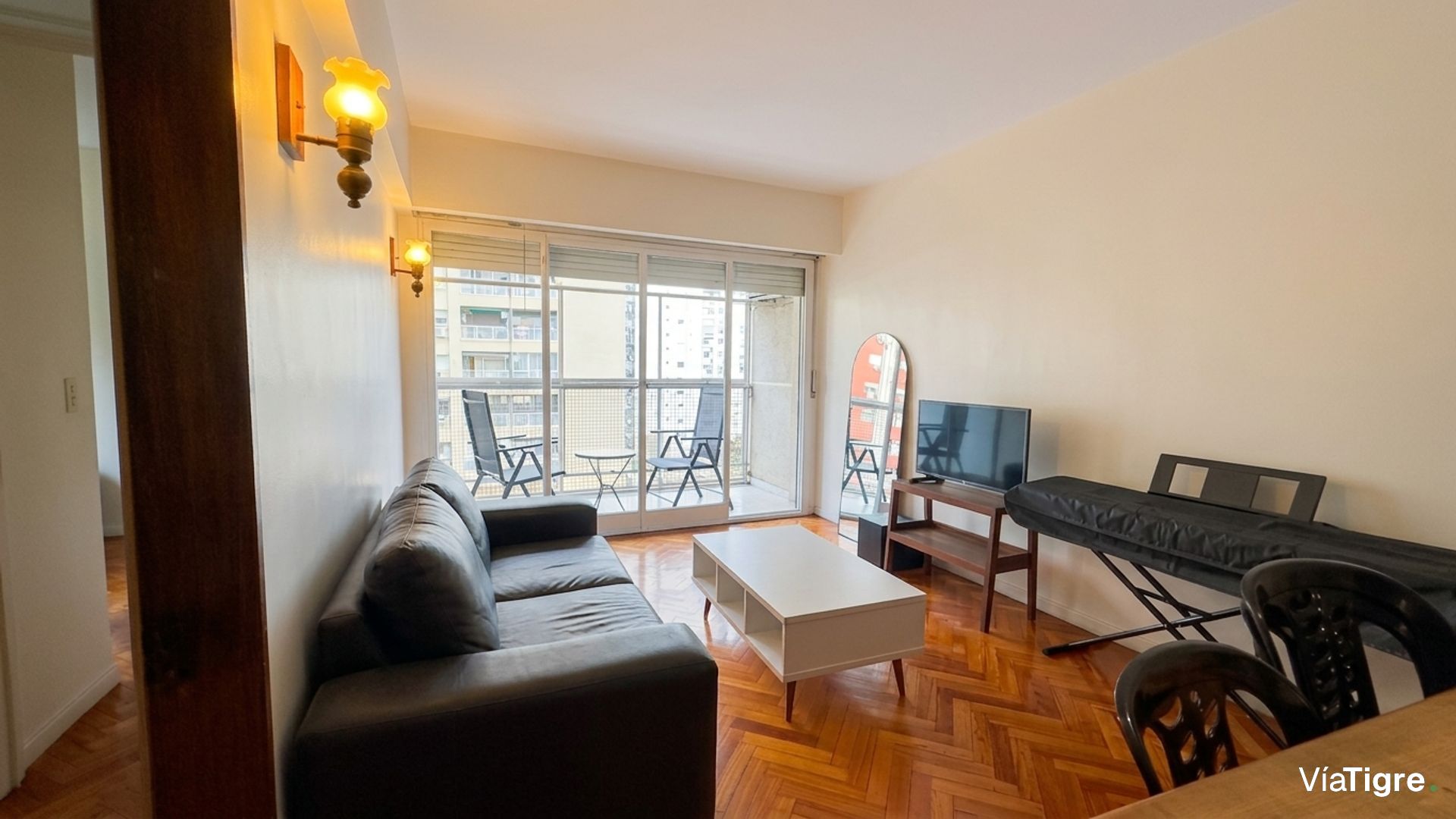 Alquiler 3 Ambientes En Torre | Balcón | Cochera