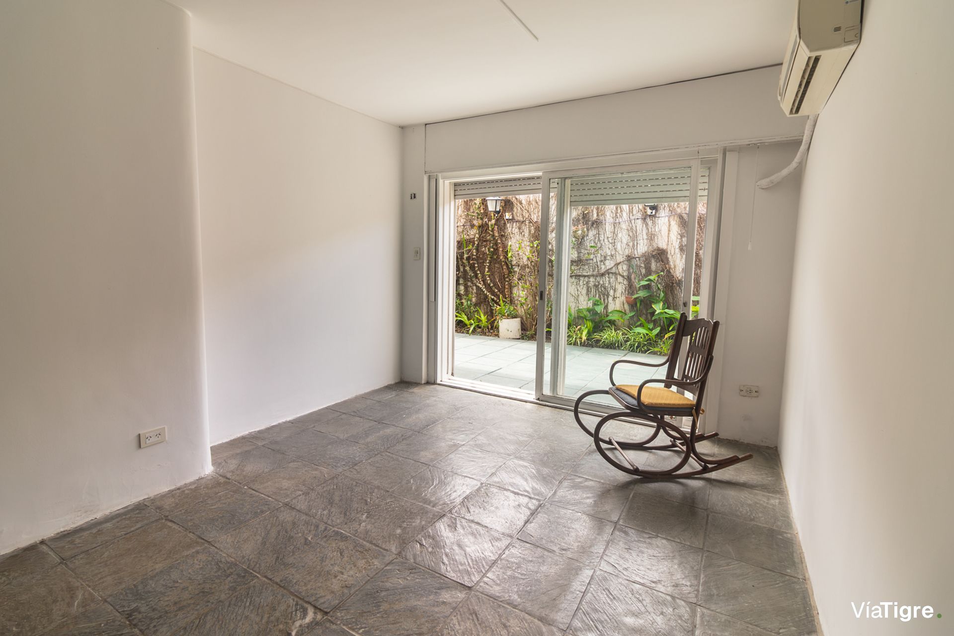 Venta Dpto En Pb 4 Amb En Acassuso- 2 Patios+ Coch