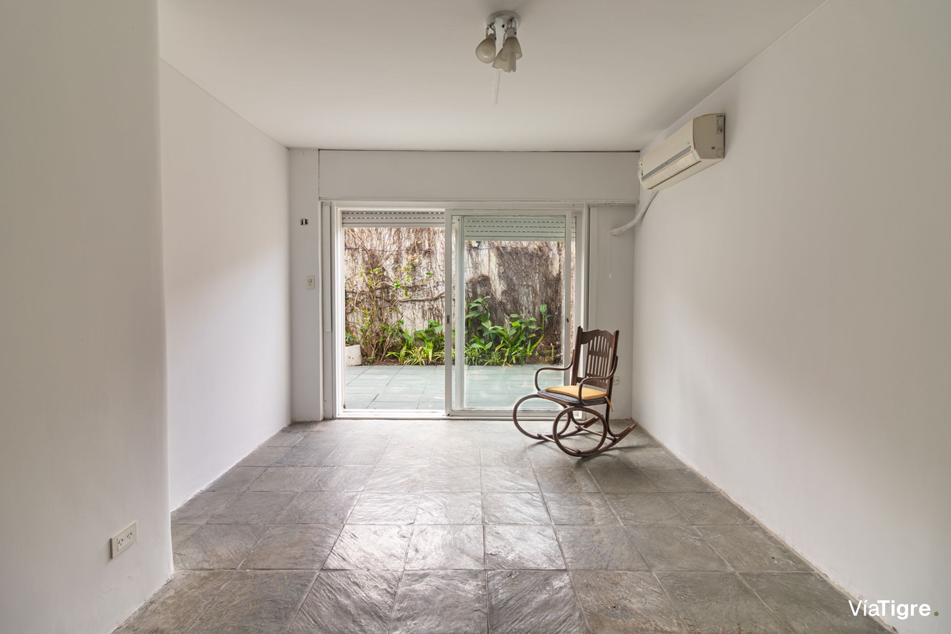 Venta Dpto En Pb 4 Amb En Acassuso- 2 Patios+ Coch